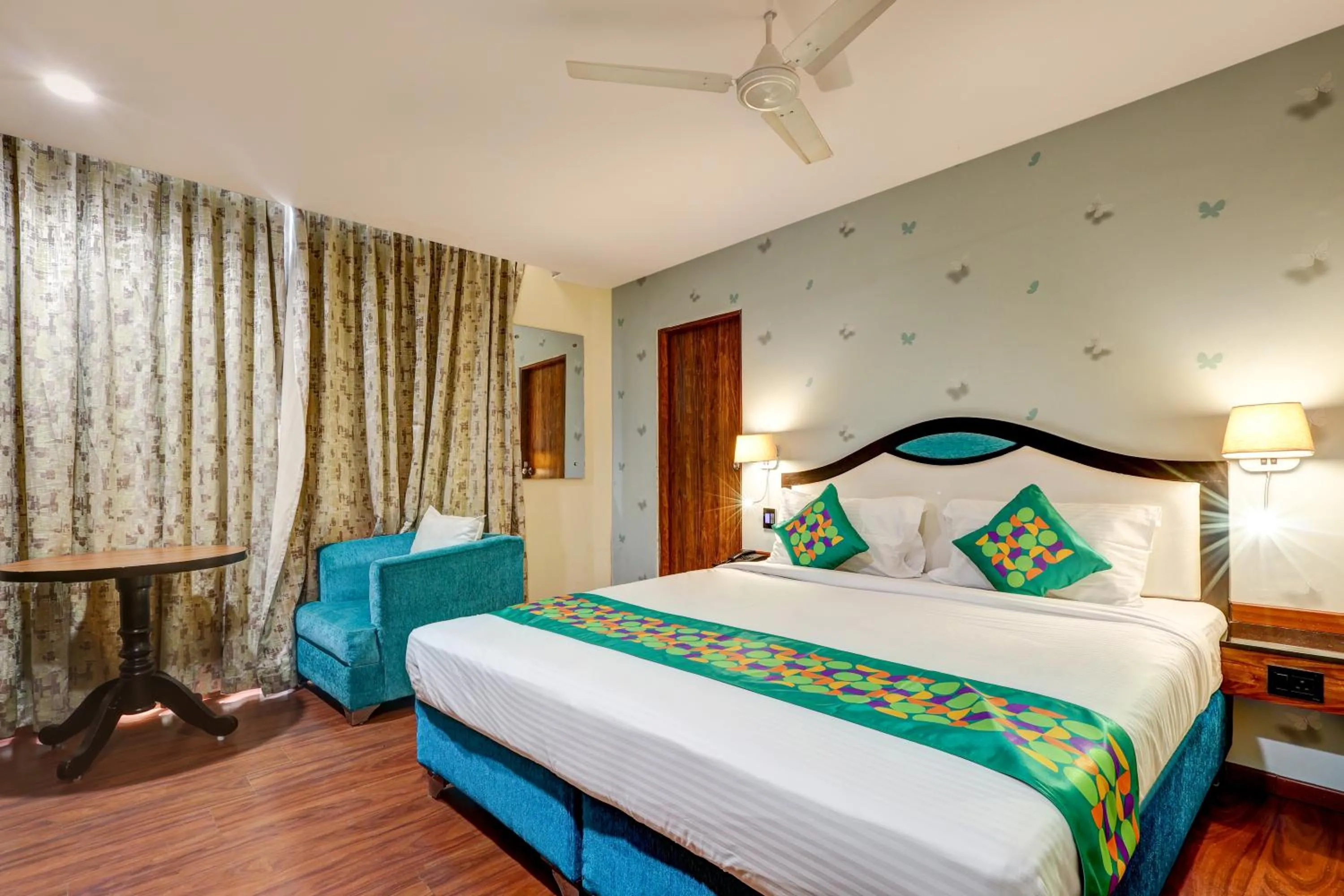 Bedroom in Treebo Blak & Wite Rk Beach