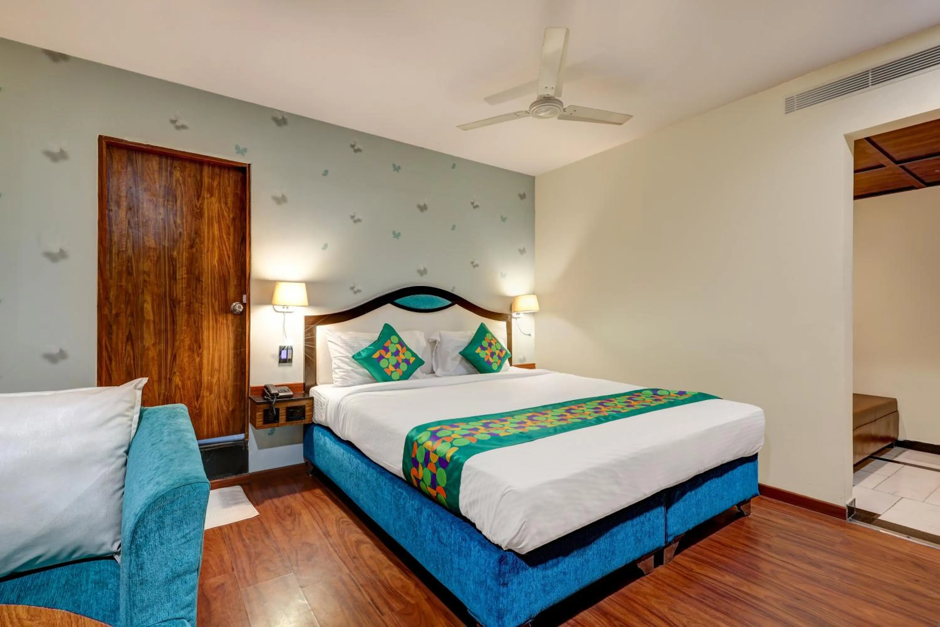 Bedroom in Treebo Blak & Wite Rk Beach