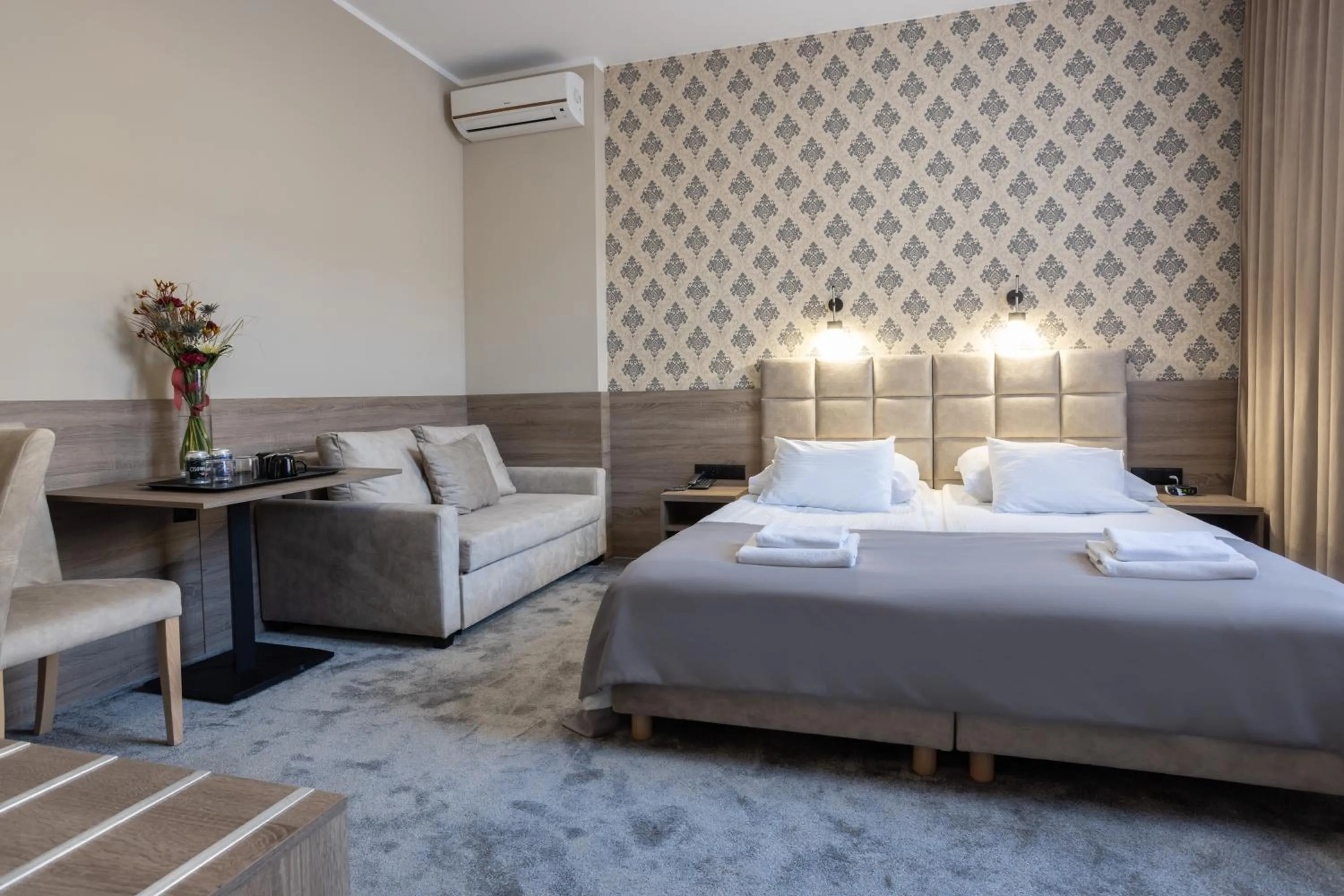 Bed in Hotel Maksymilian