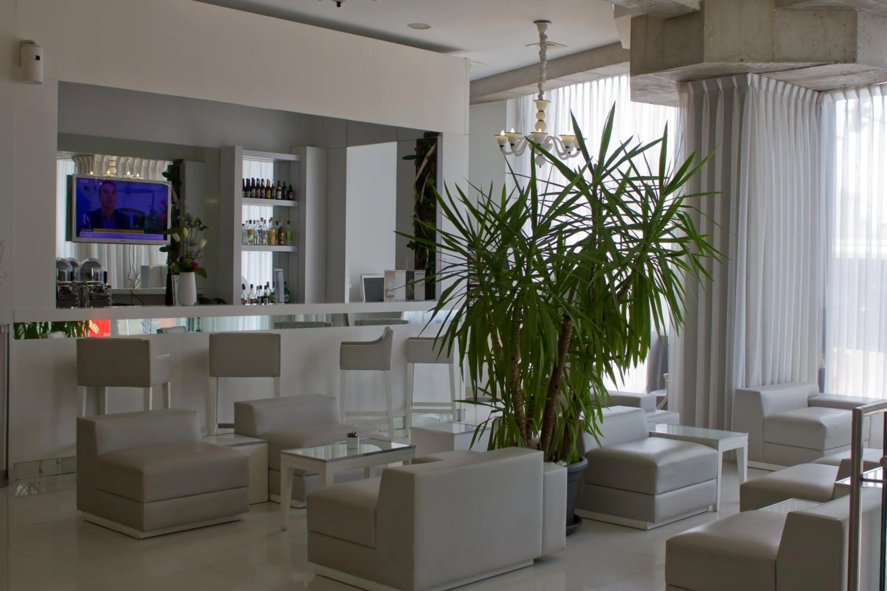Lounge or bar in Kyriad Prestige Perpignan Centre Gare