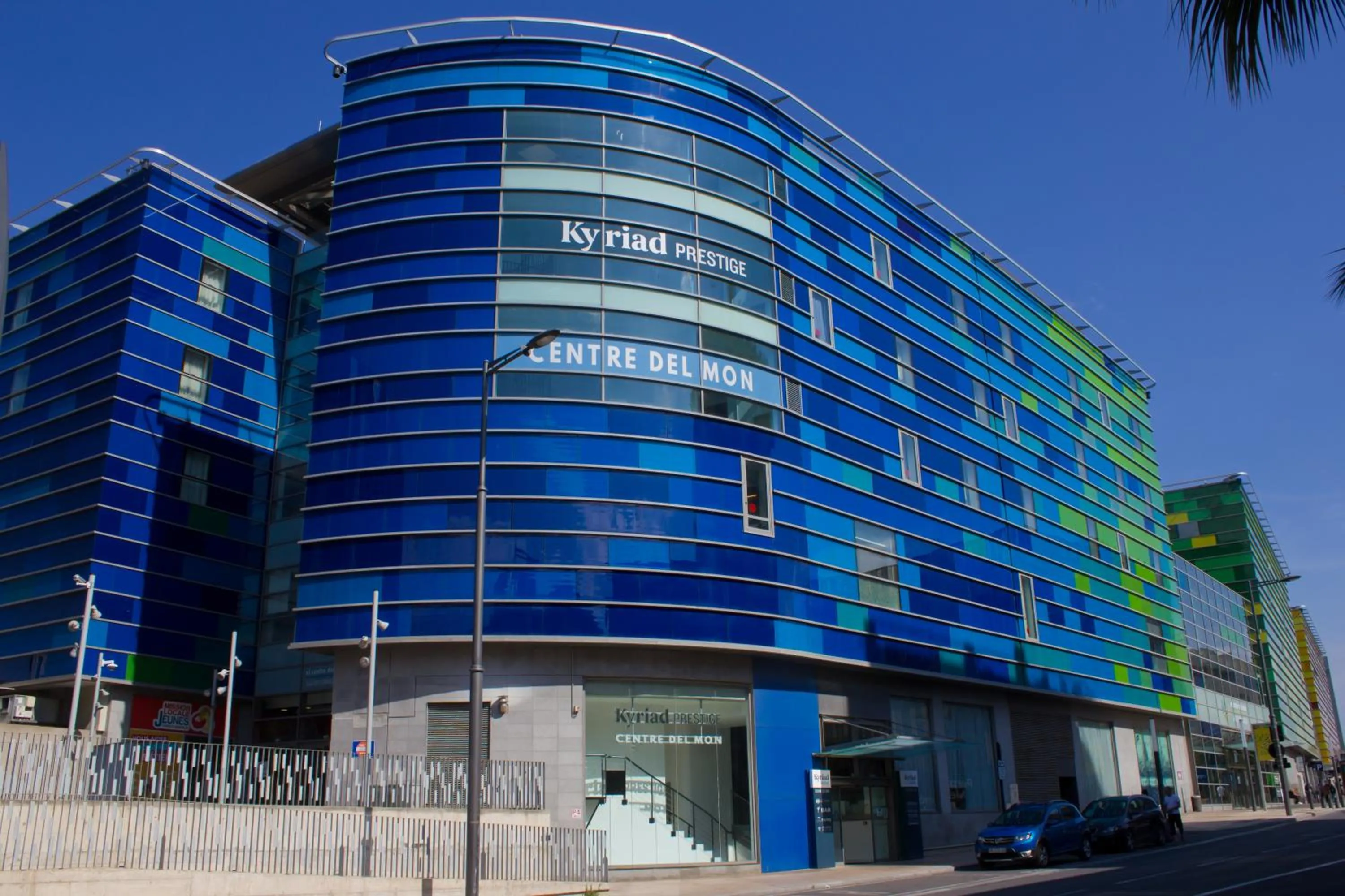 Property building in Kyriad Prestige Perpignan Centre Gare