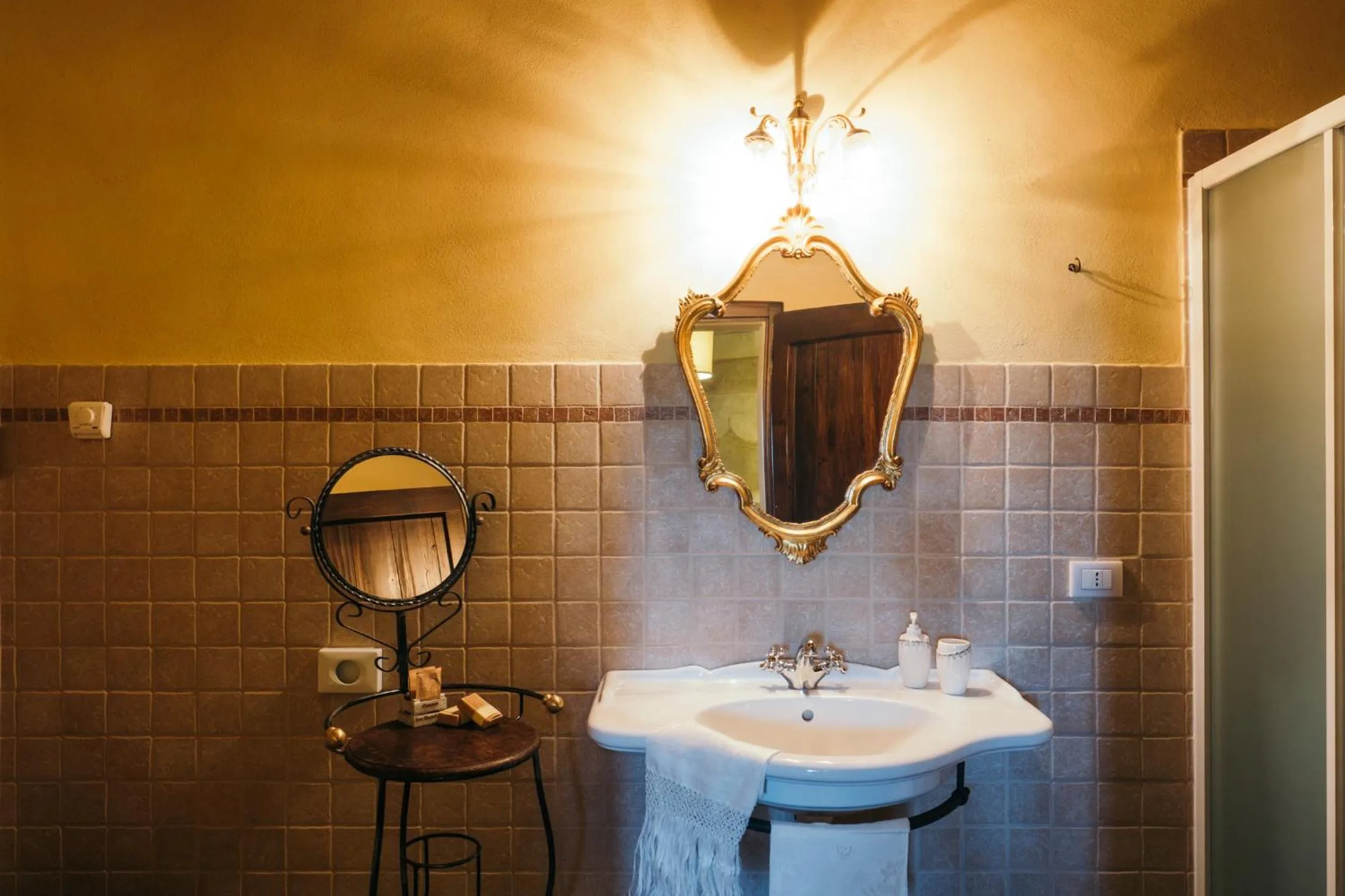 Bathroom in Convento San Bartolomeo - Piscina Esterna Riscaldata