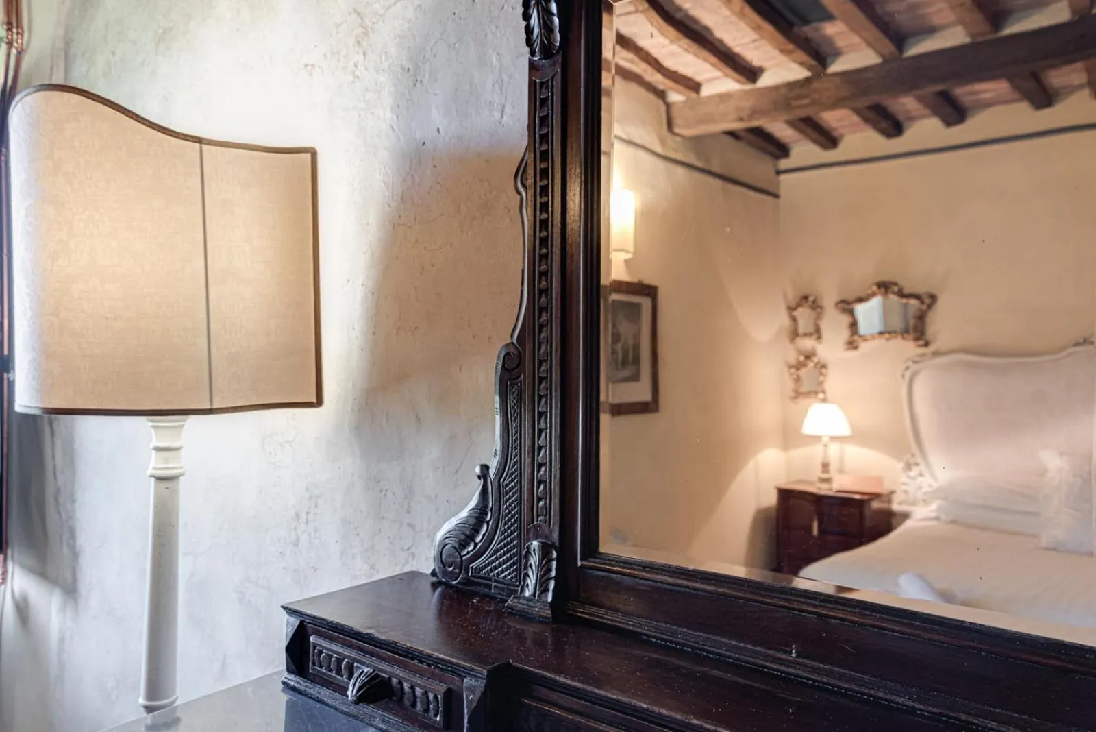 Decorative detail, Bed in Convento San Bartolomeo - Piscina Esterna Riscaldata