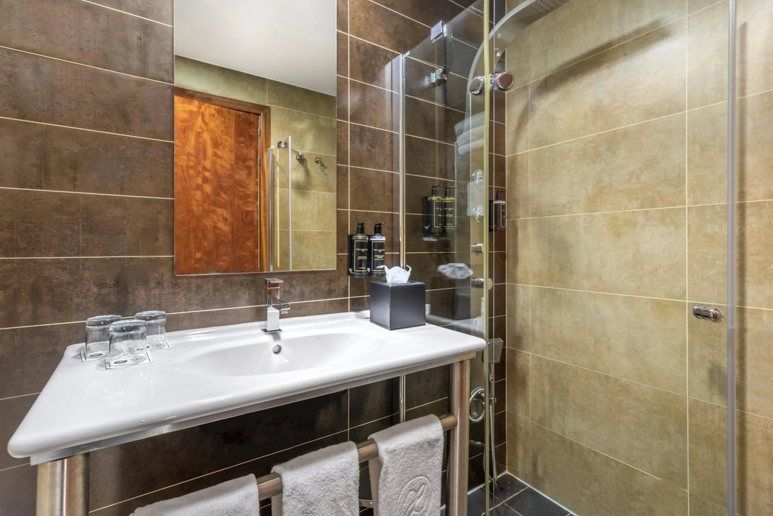 Bathroom in Exe Doña Carlota