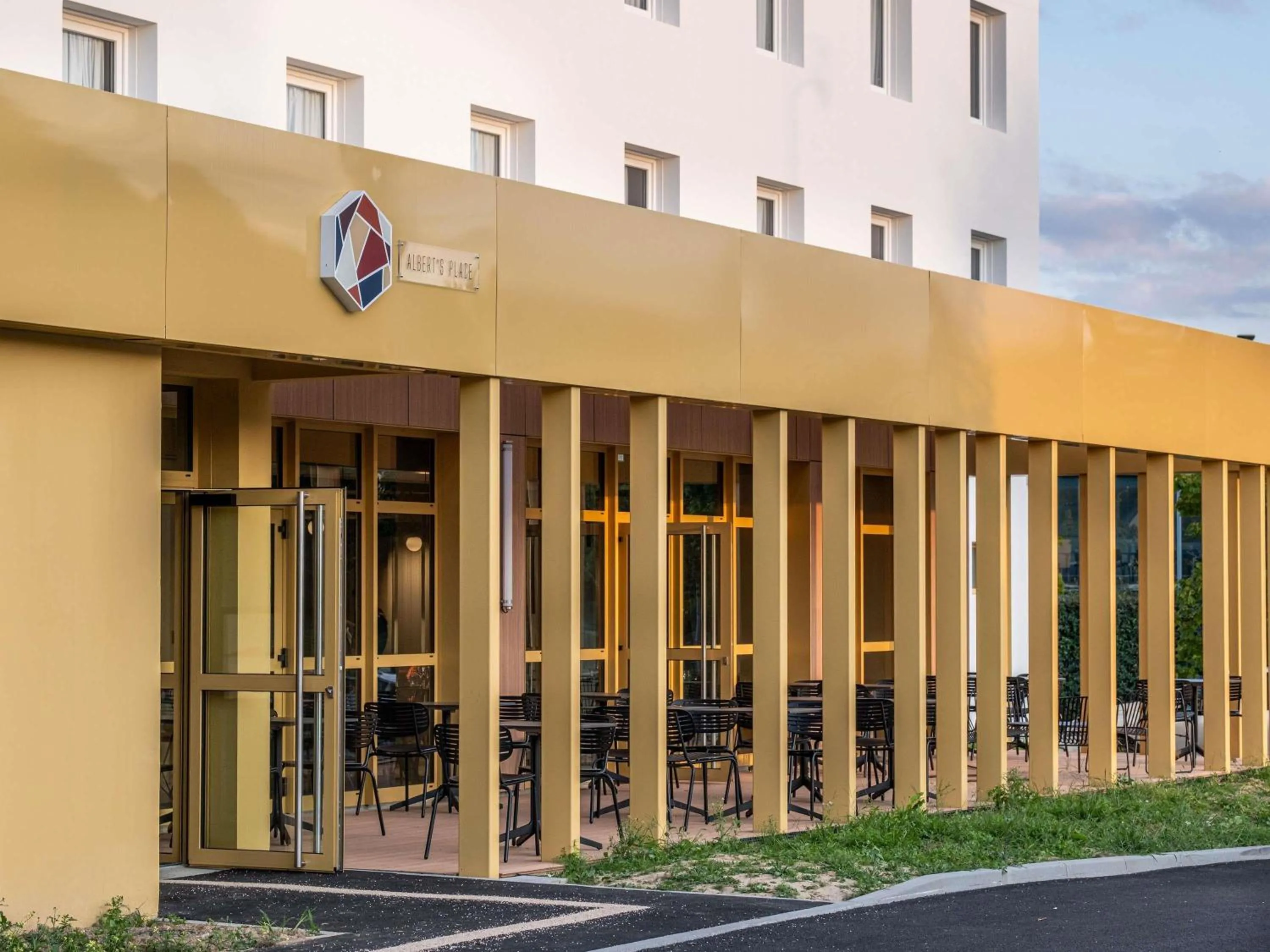 Property building in ibis Nantes Treillières