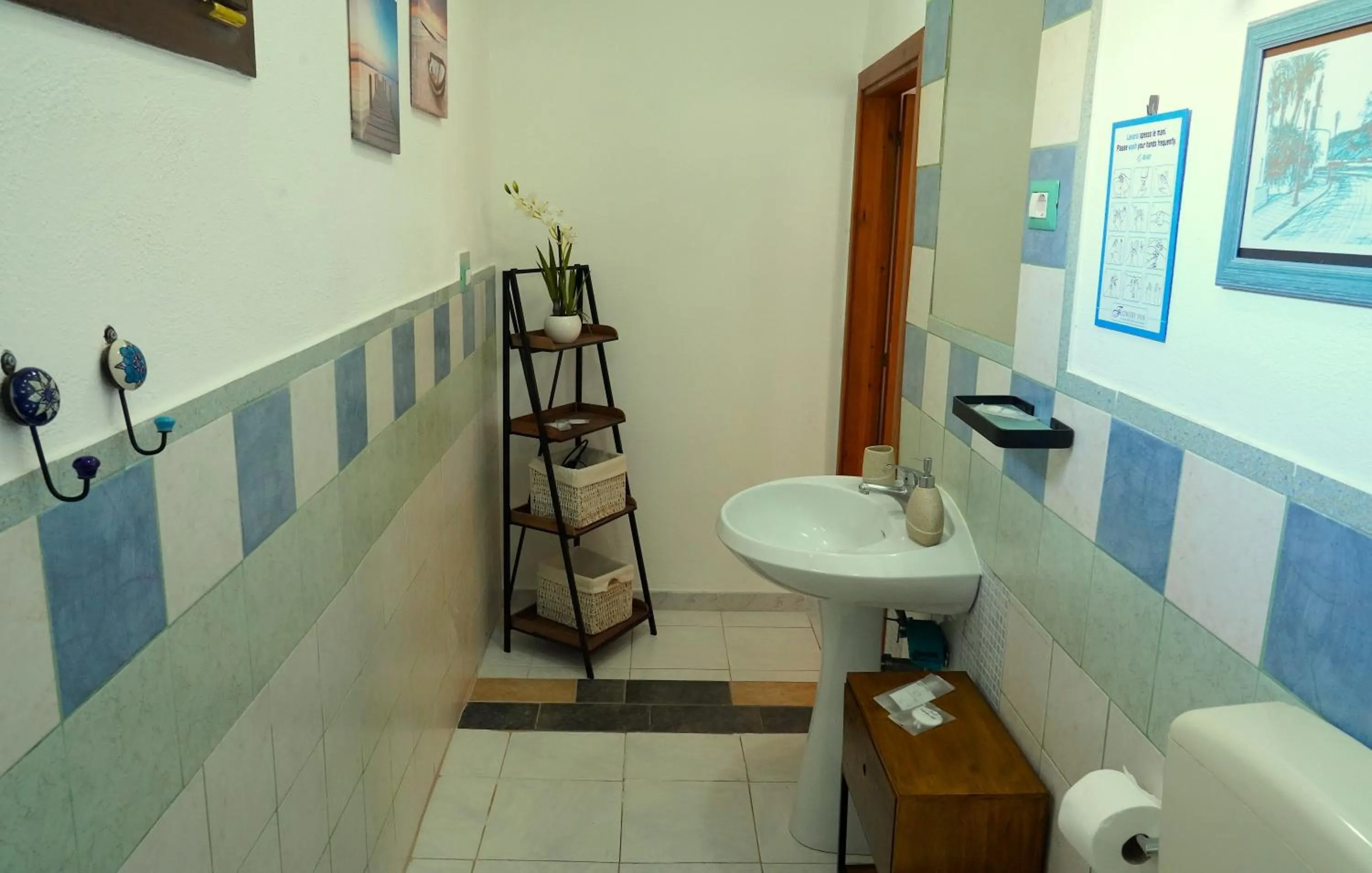 Shower in Flowery Inn Villa