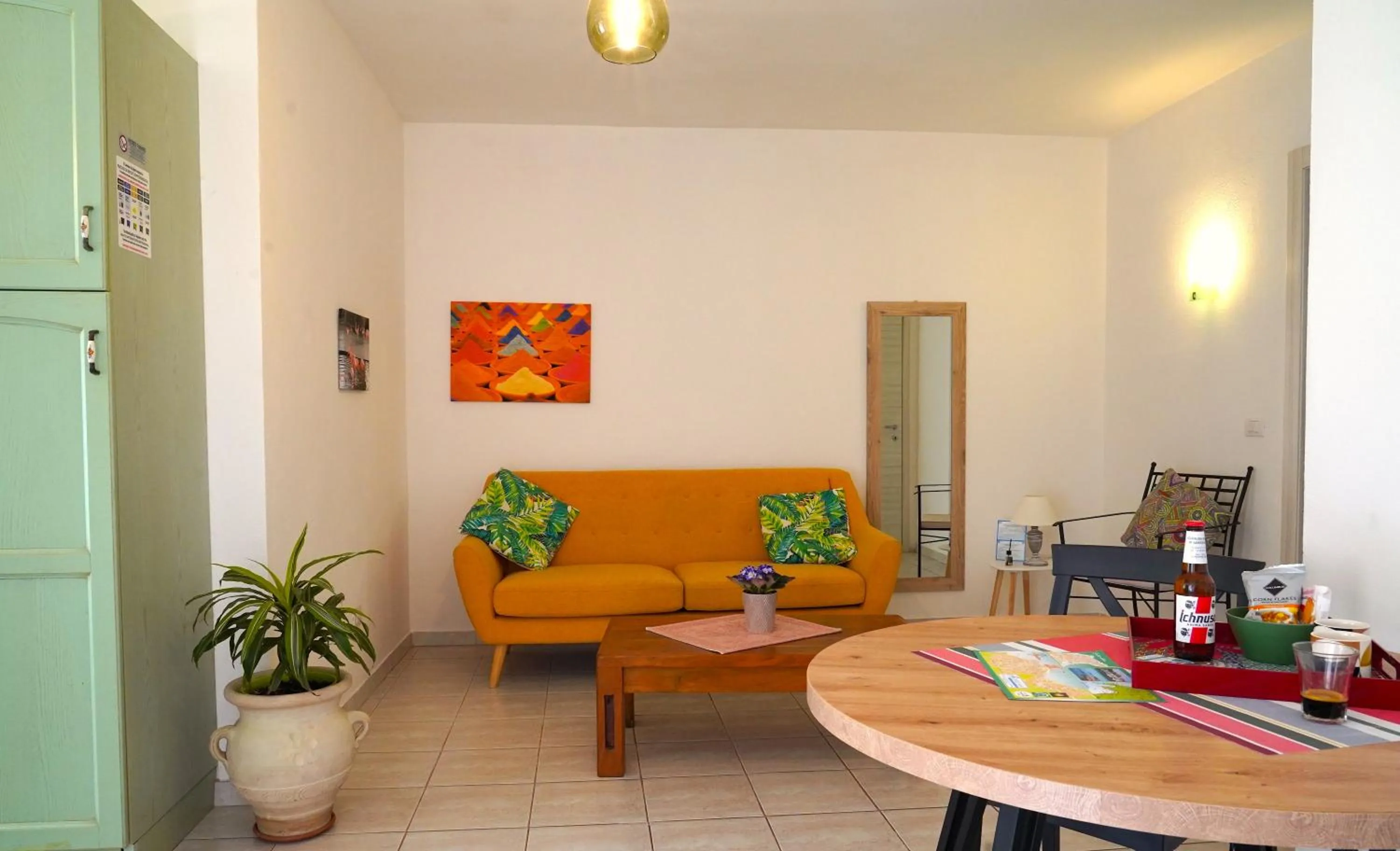 Kitchen or kitchenette in Flowery Inn Villa