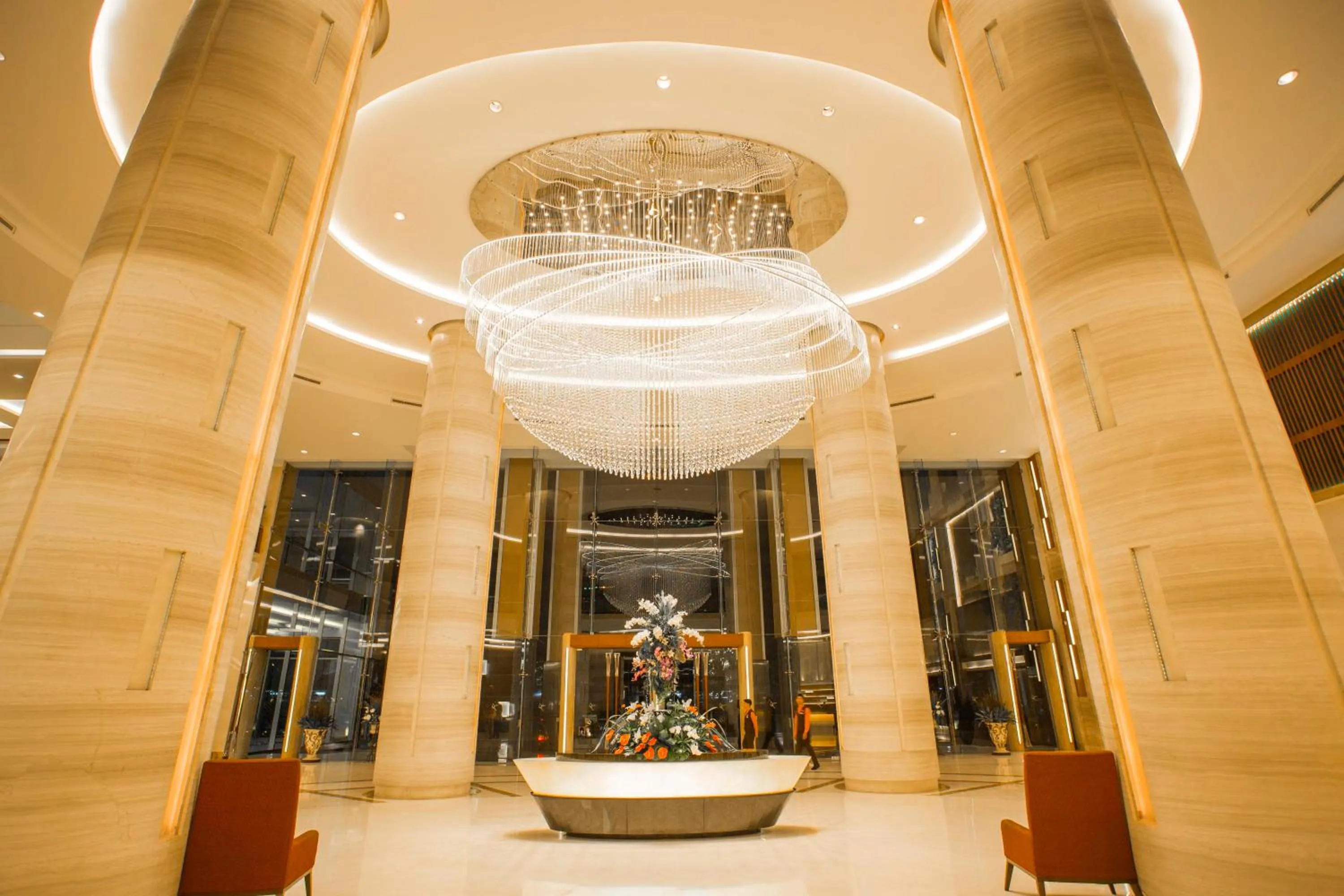 Lobby or reception in The Grand Fourwings Convention Hotel Bangkok