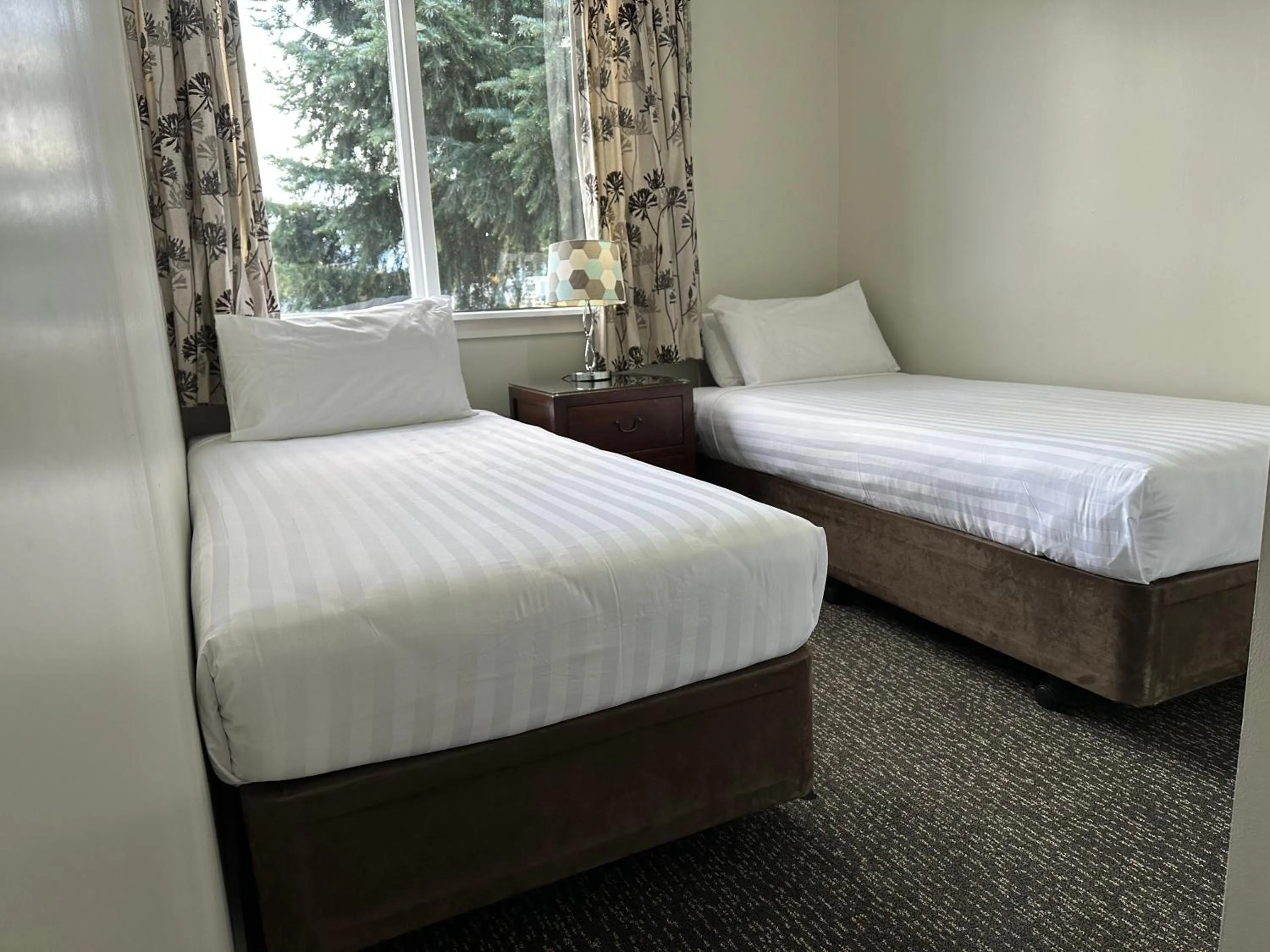 Bed in Lake Ruataniwha Holiday Park