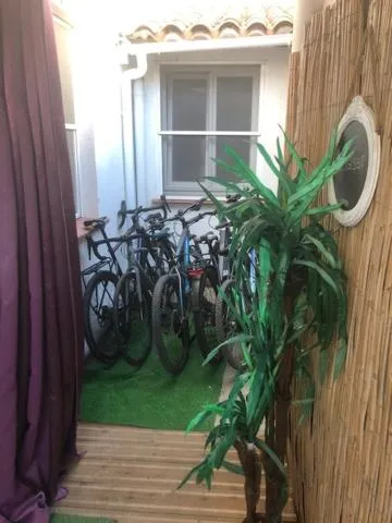 Property building in Le Castelet