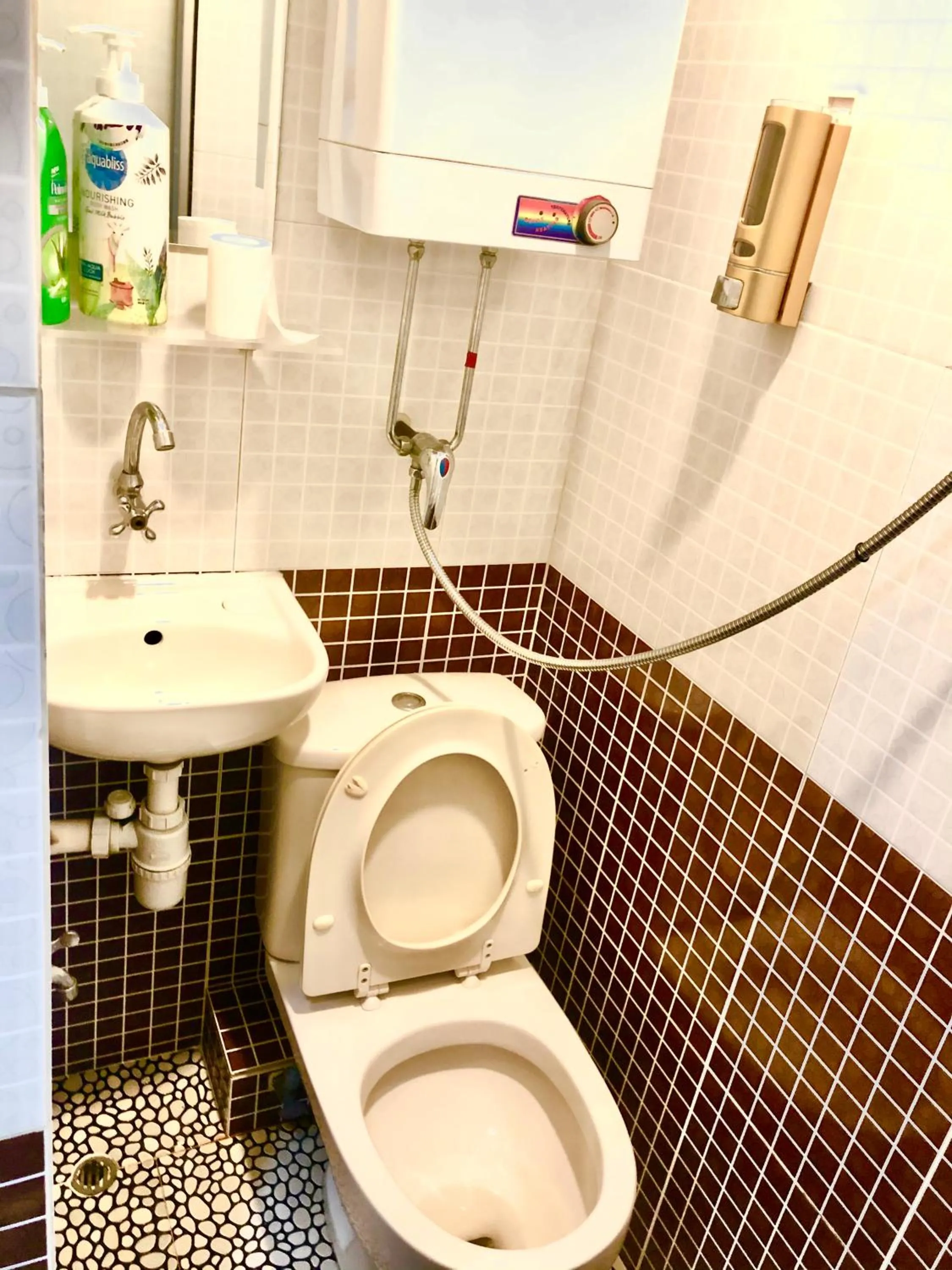 United Co-Operate Guest House (7/F)