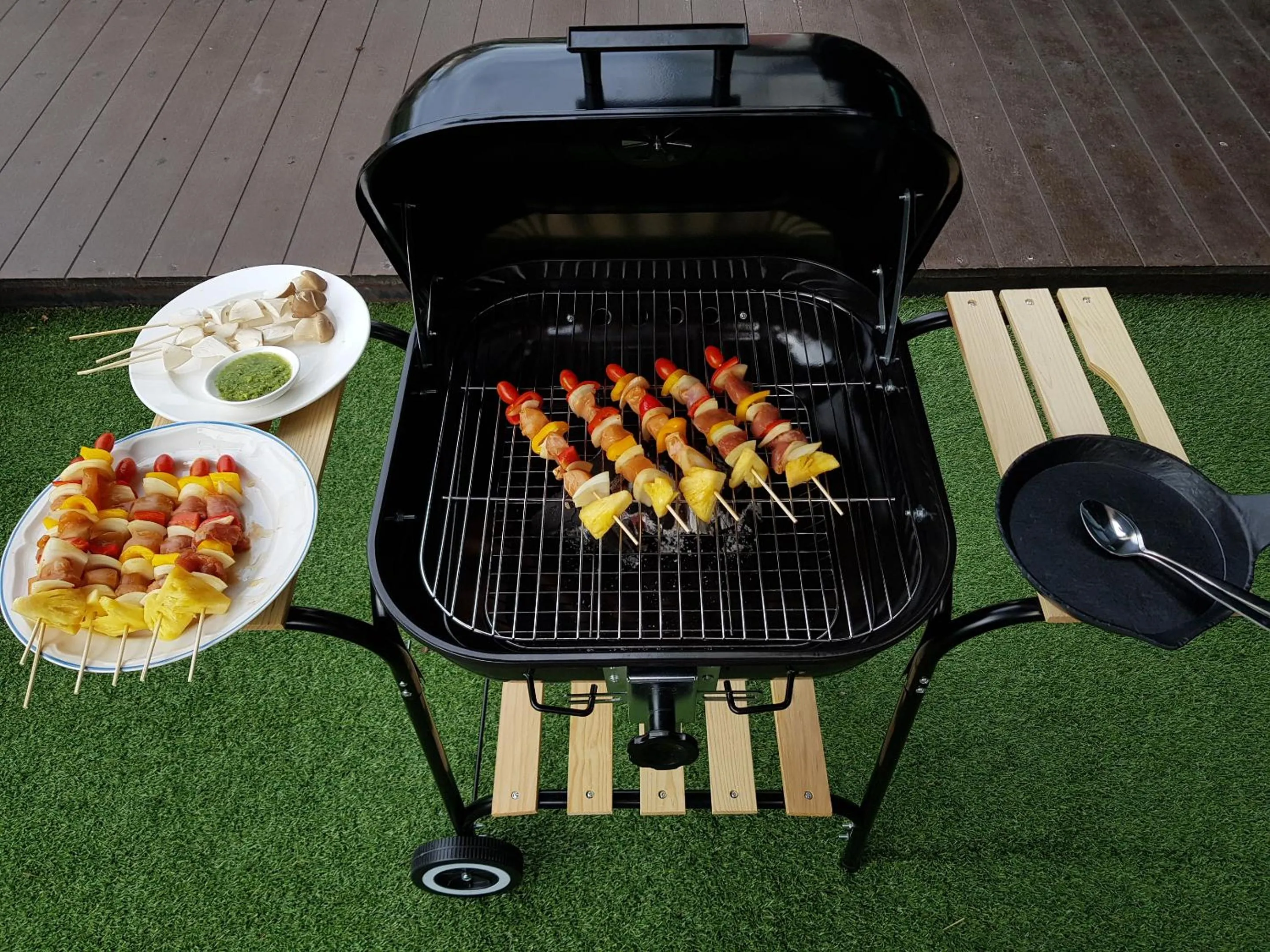 BBQ facilities in Wayha Hostel Don Mueang Airport