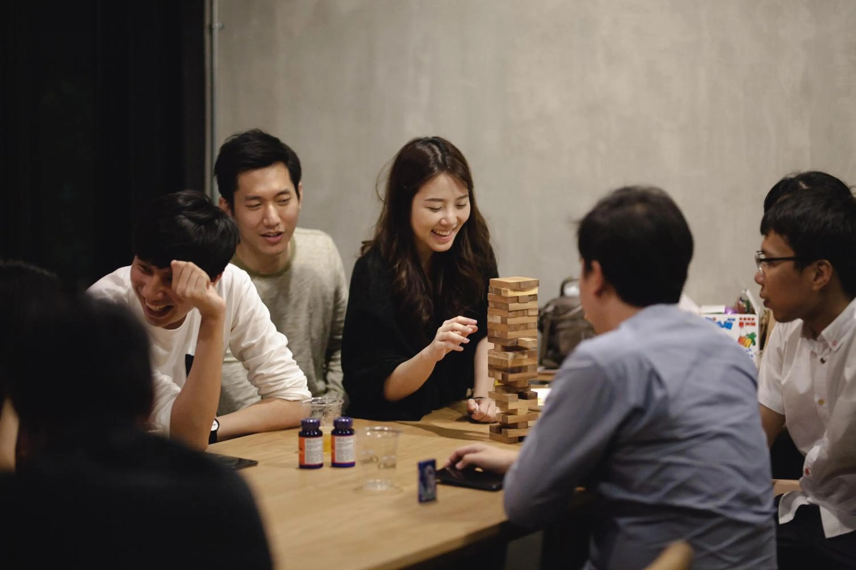 Communal lounge/ TV room in Wayha Hostel Don Mueang Airport