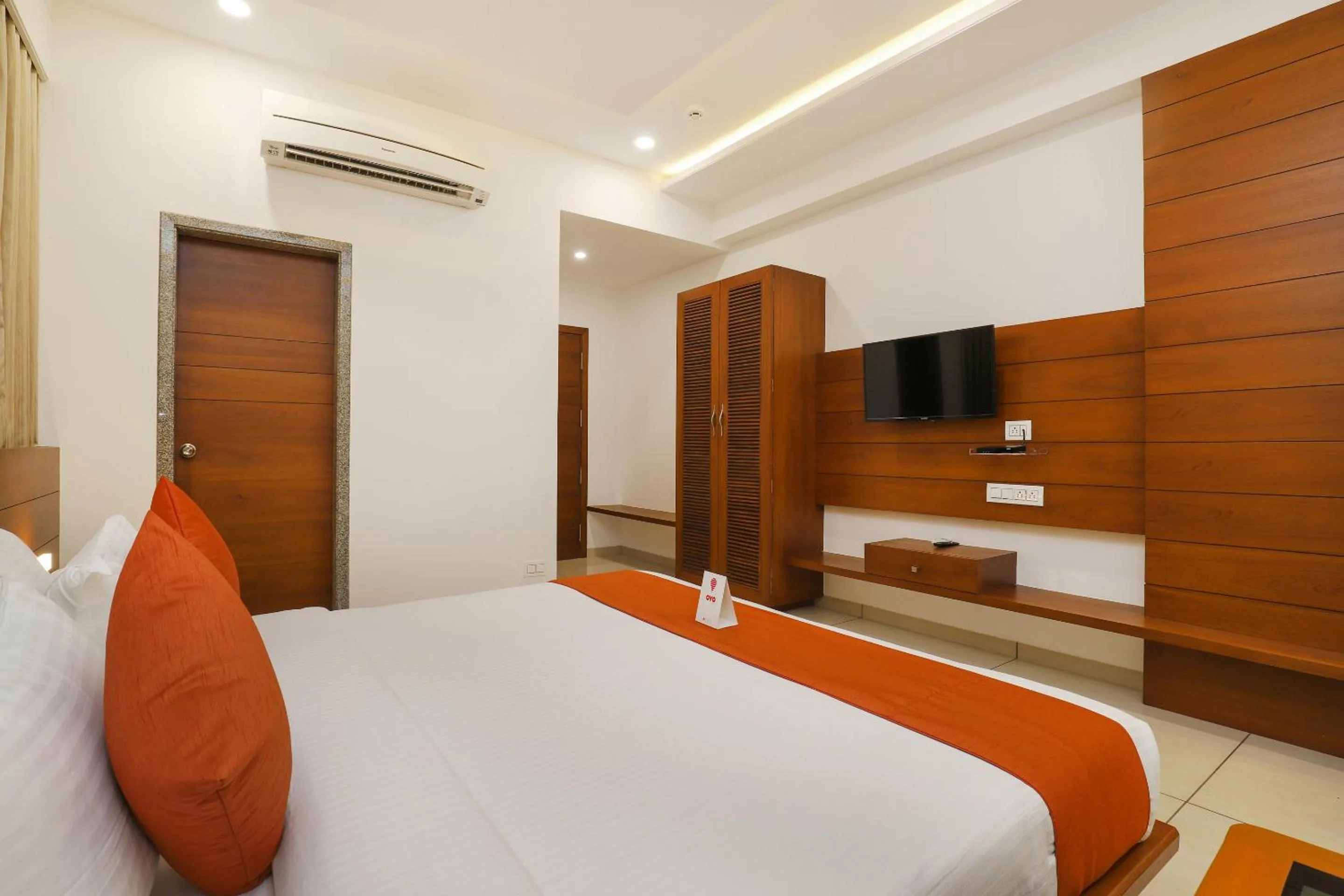 Hotel Avista - Unmarried Couples and NRI not allowed