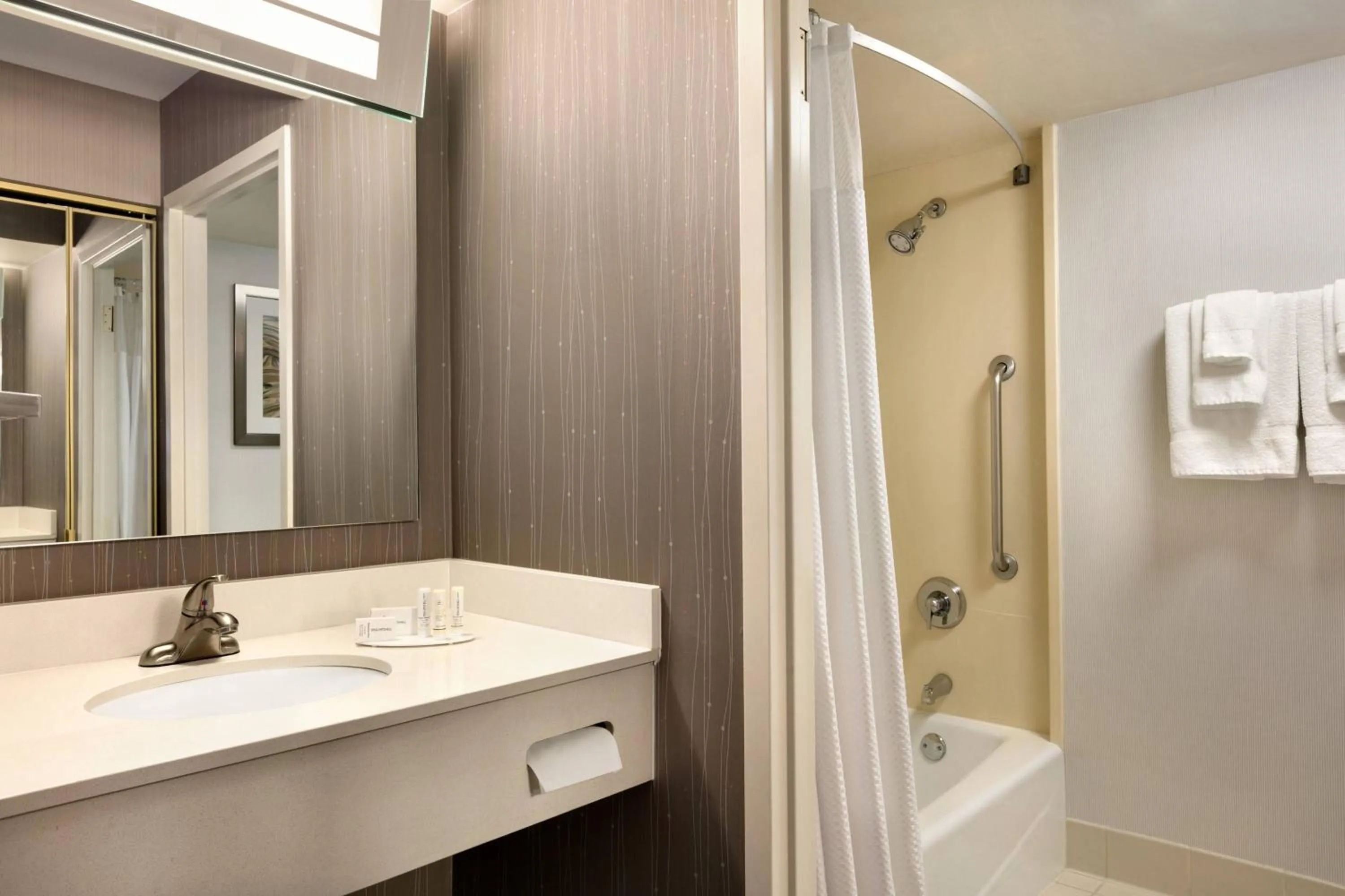 Bathroom in Courtyard by Marriott Tysons McLean