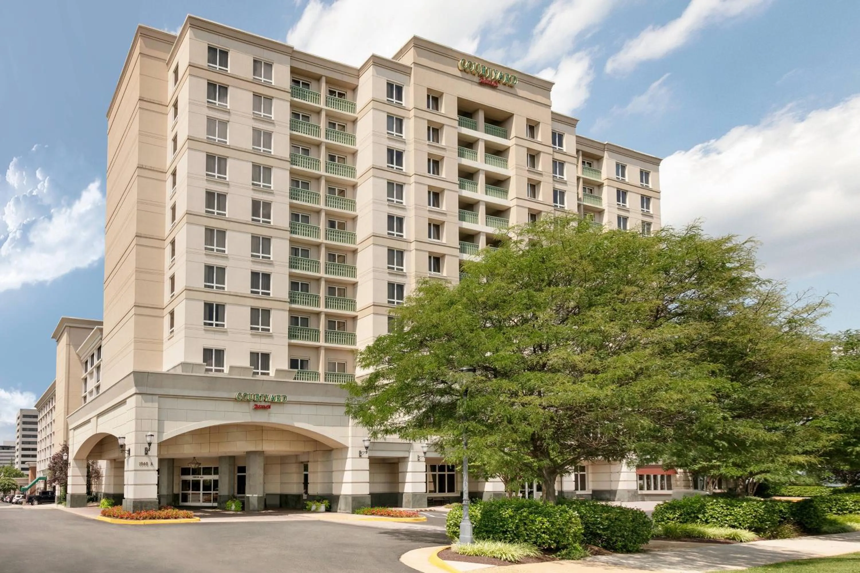 Property building in Courtyard by Marriott Tysons McLean
