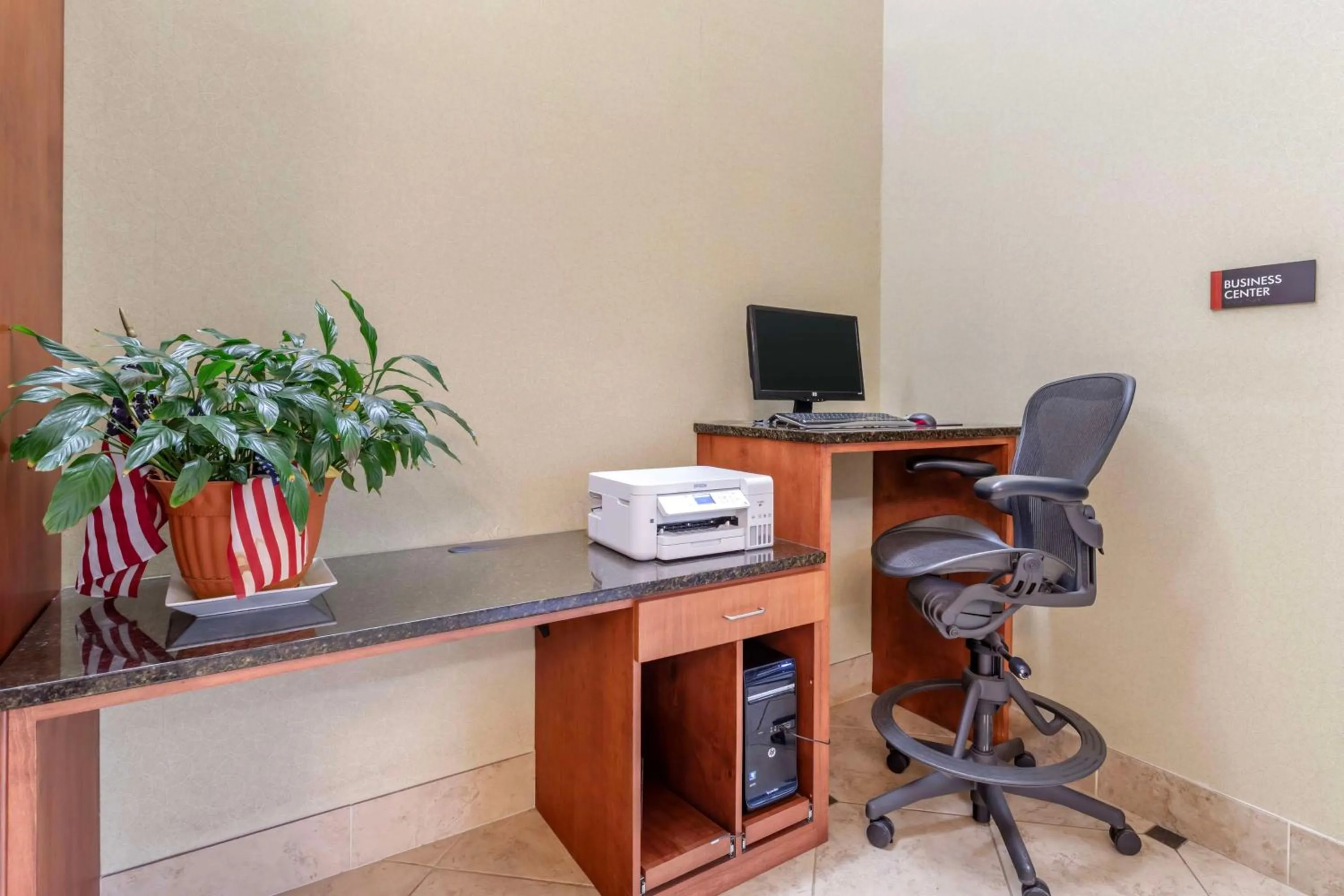 Business facilities in Best Western Plus Knoxville Cedar Bluff
