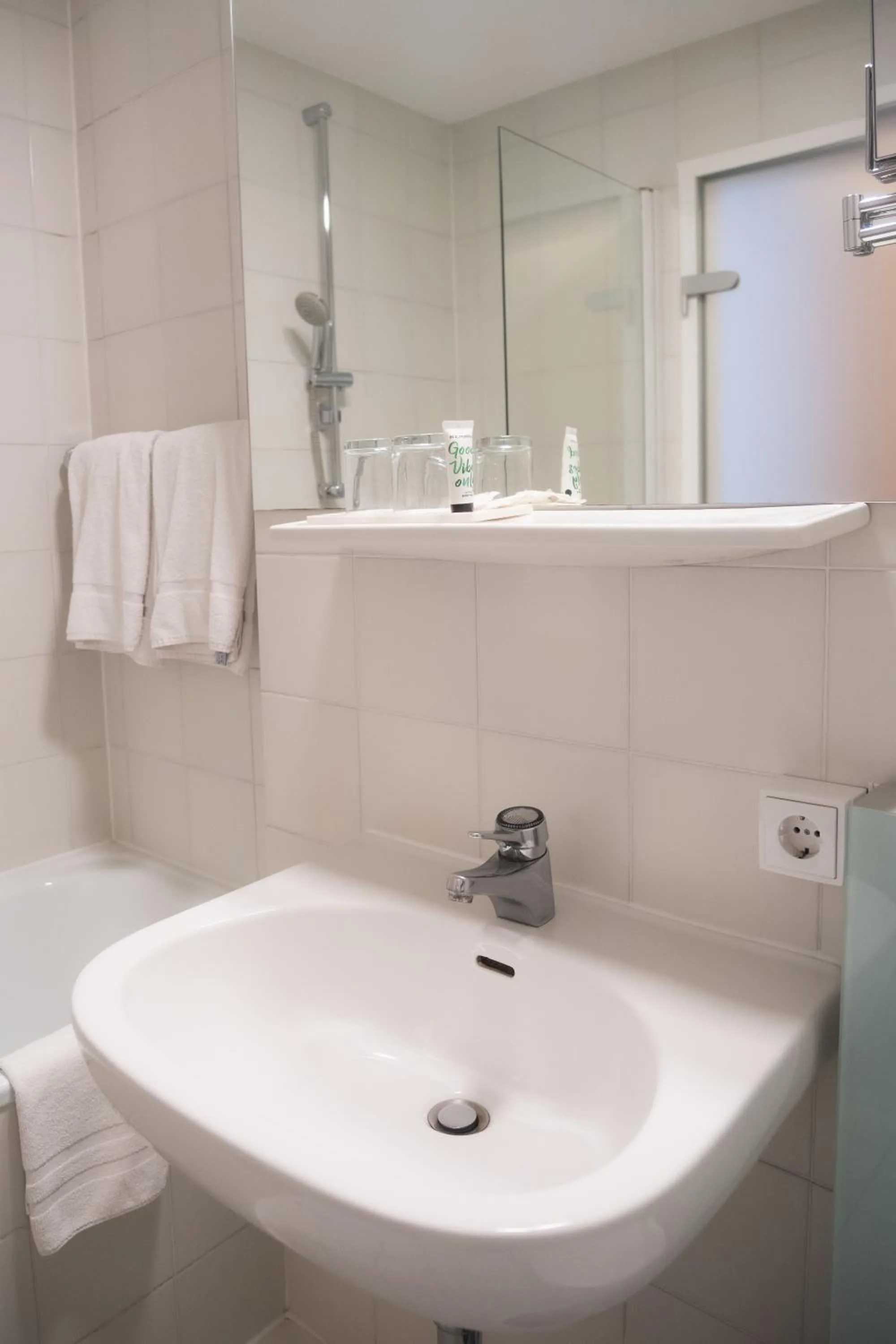 Bathroom in City-Hotel