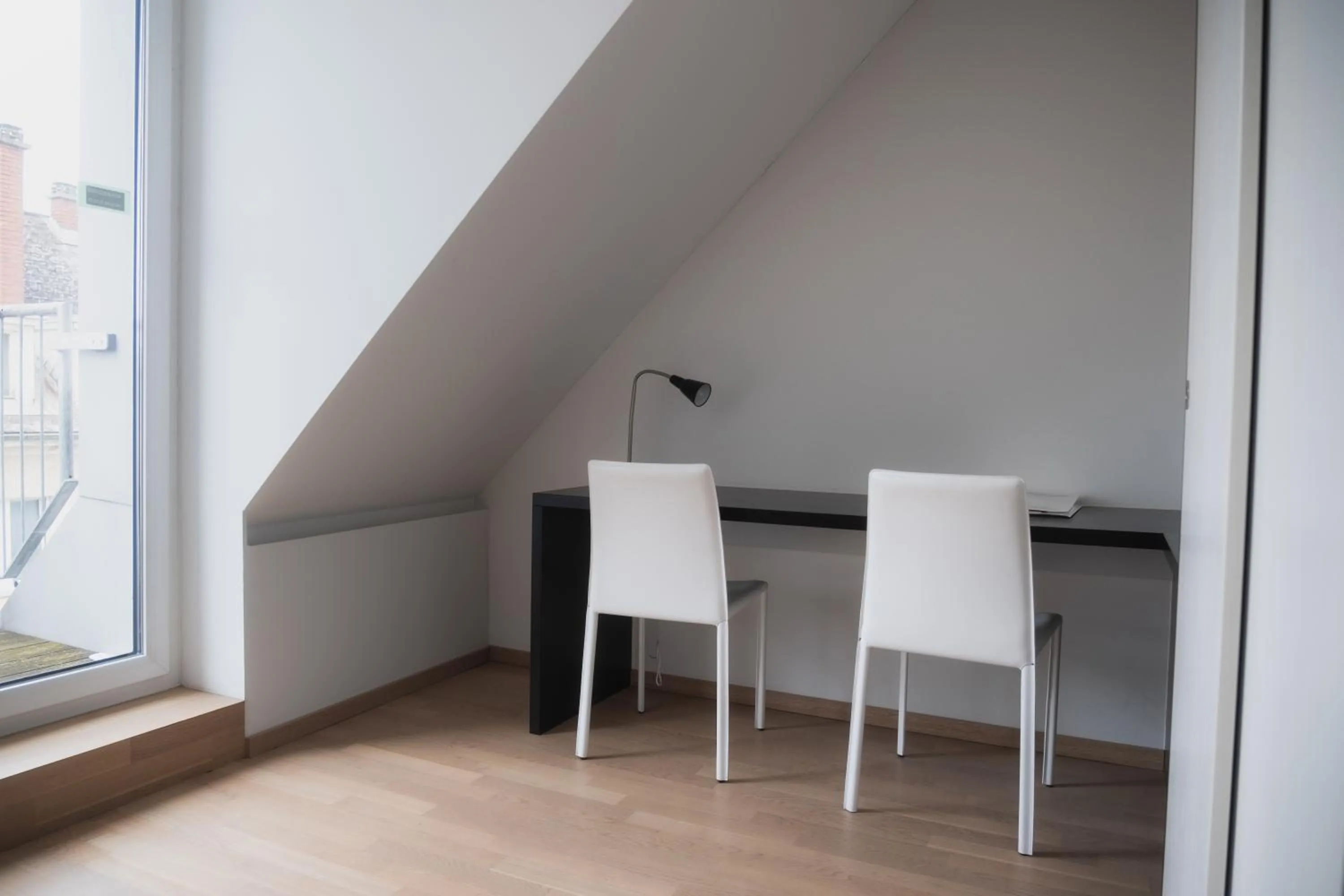 Photo of the whole room in City-Hotel