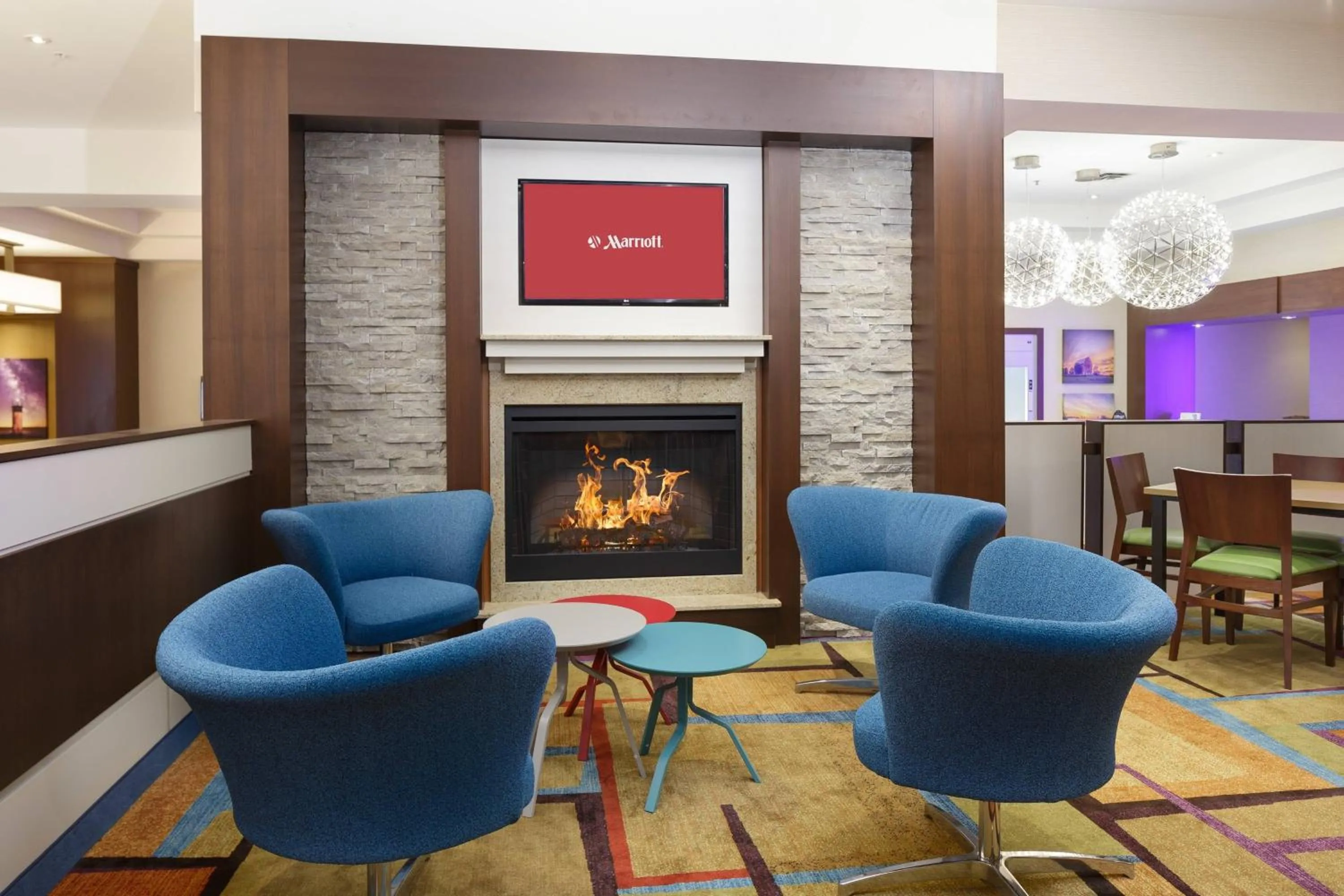 Lobby or reception in Fairfield Inn & Suites by Marriott Belleville