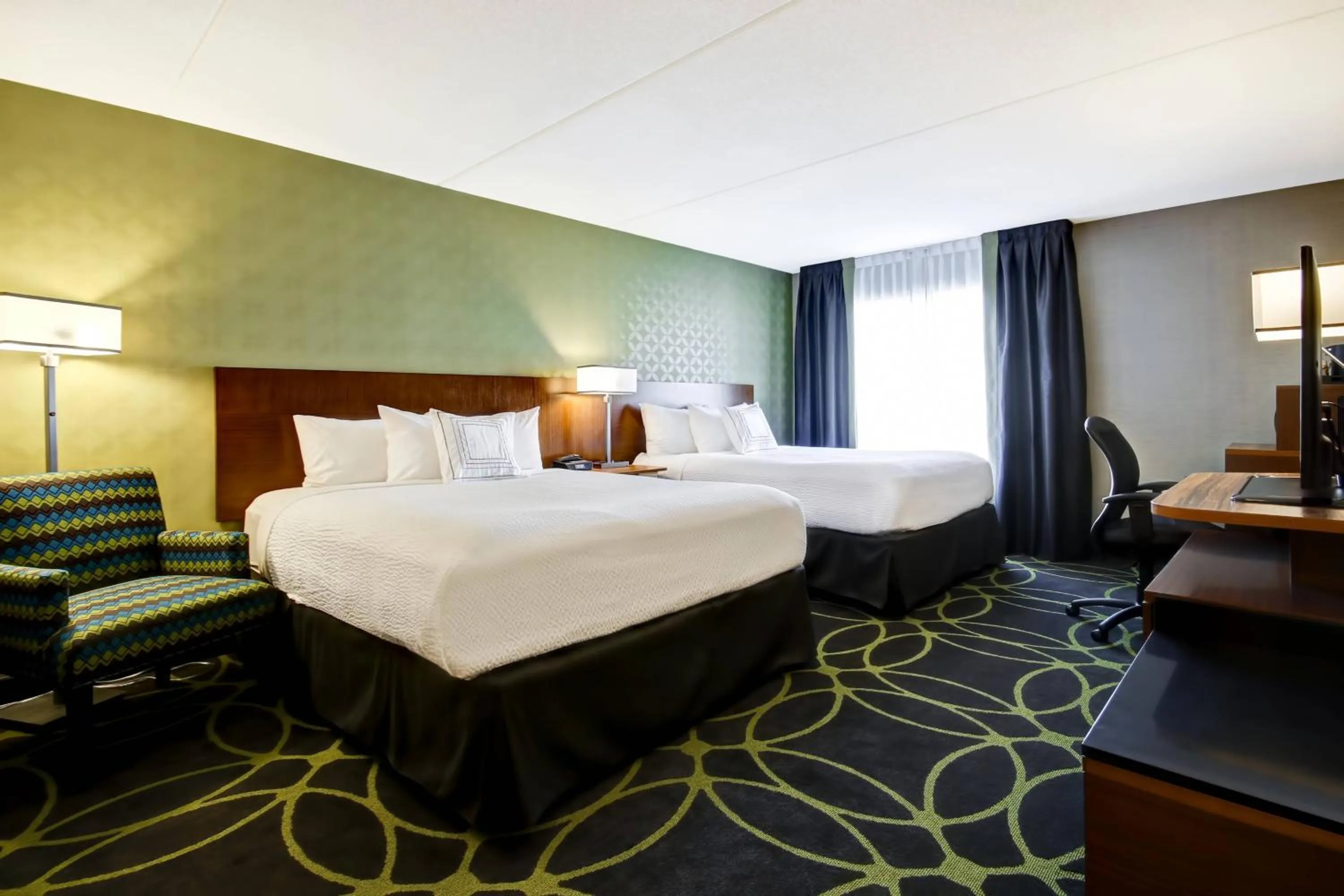 Photo of the whole room, Bed in Fairfield Inn & Suites by Marriott Guelph