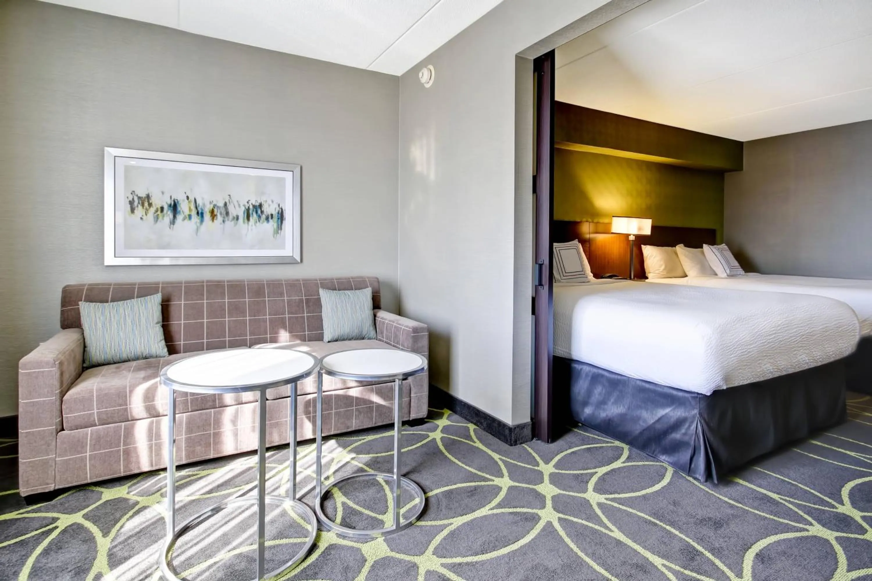 Photo of the whole room, Bed in Fairfield Inn & Suites by Marriott Guelph