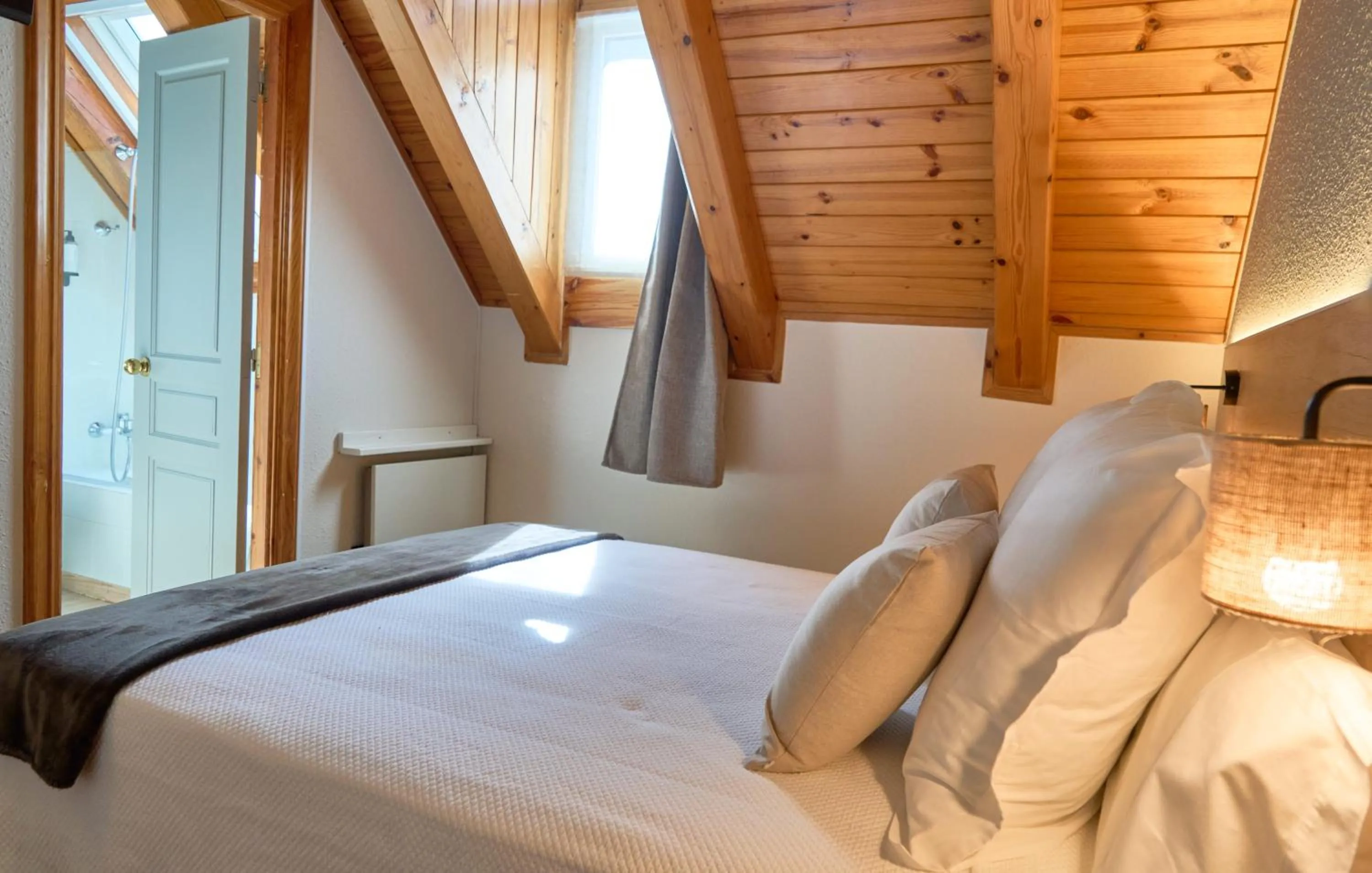 Bedroom, Bed in Hotel Anglada