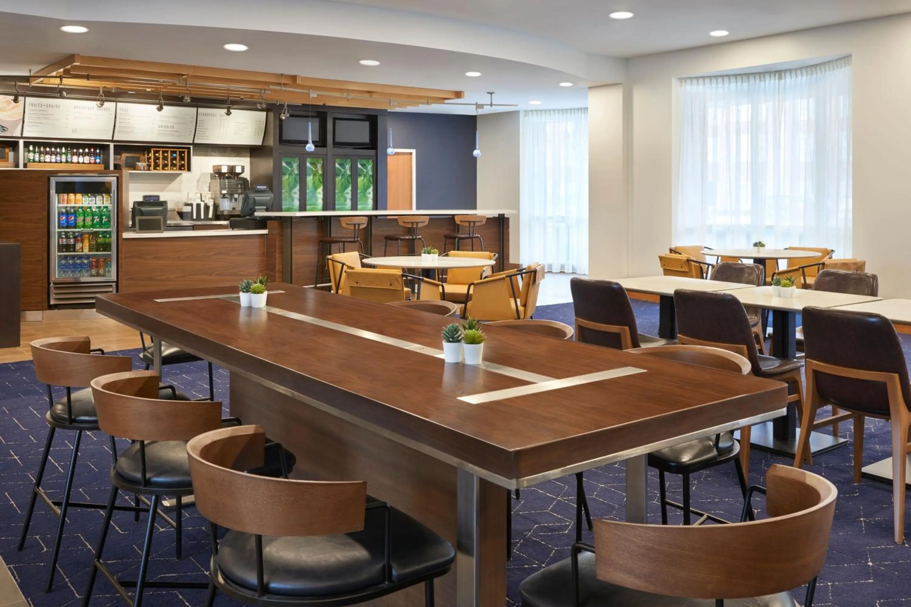 Lobby or reception in Courtyard by Marriott Toronto Markham