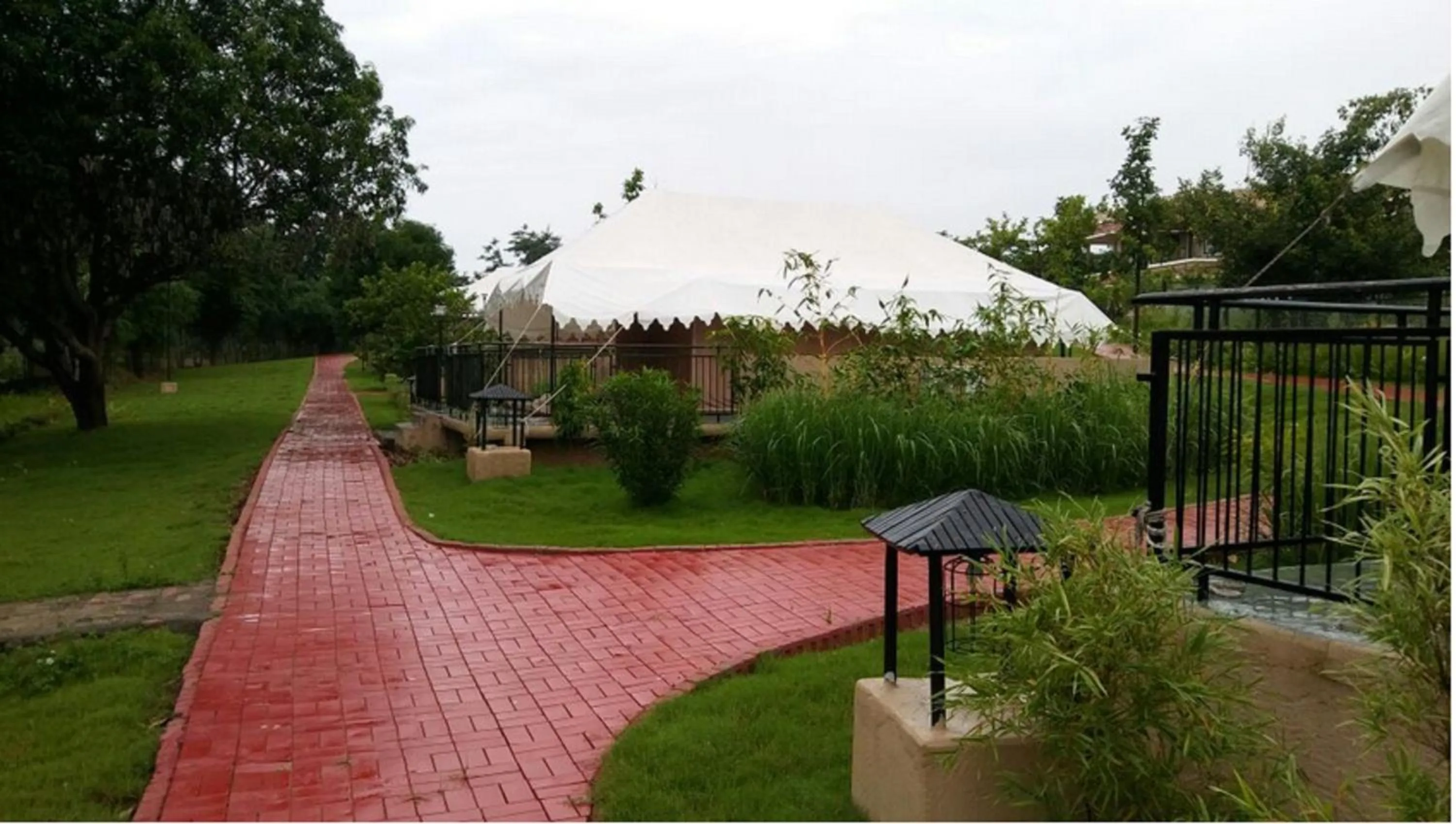 Garden in Sterling Kanha