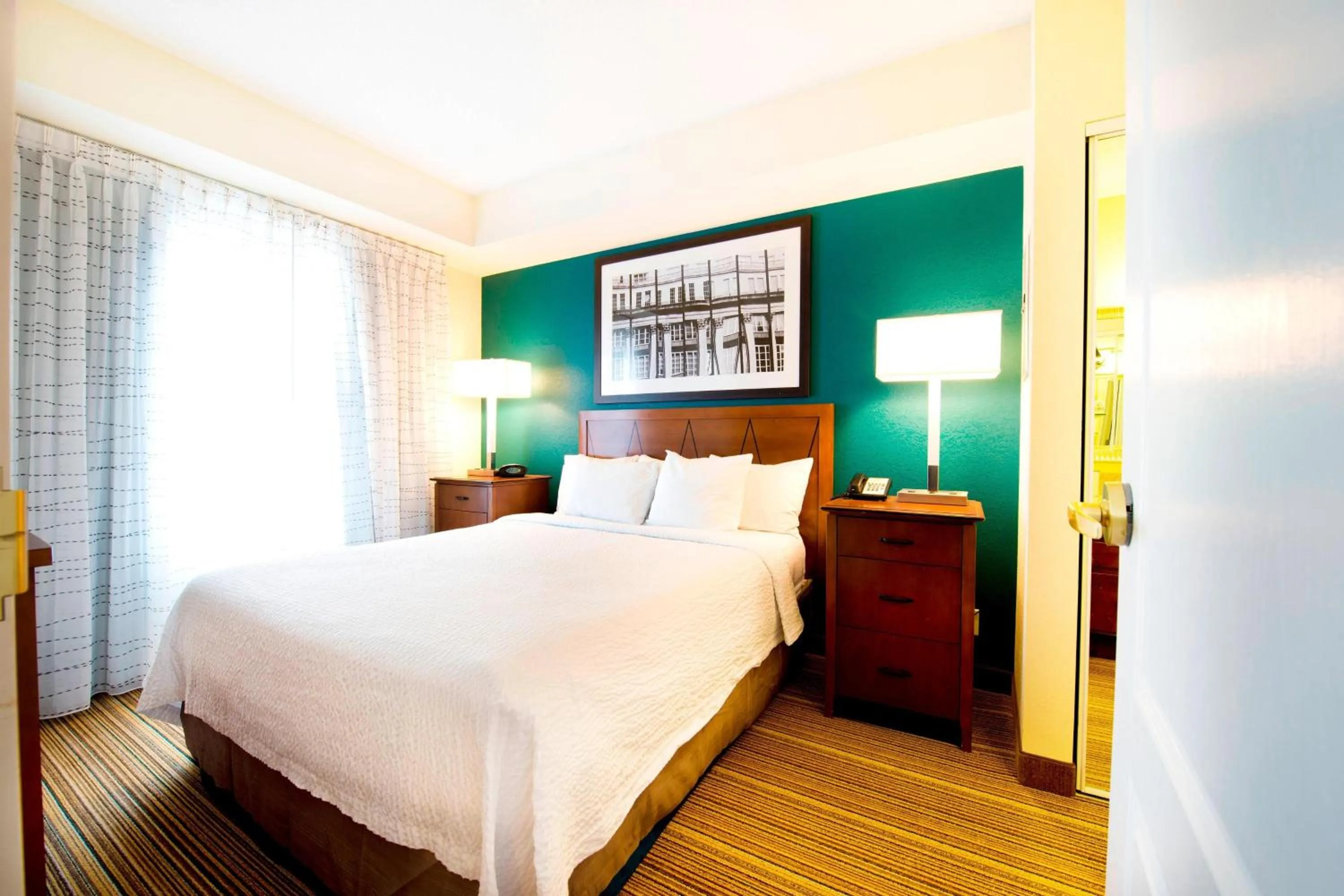 Bedroom, Bed in Residence Inn by Marriott Mississauga-Airport Corporate Centre West