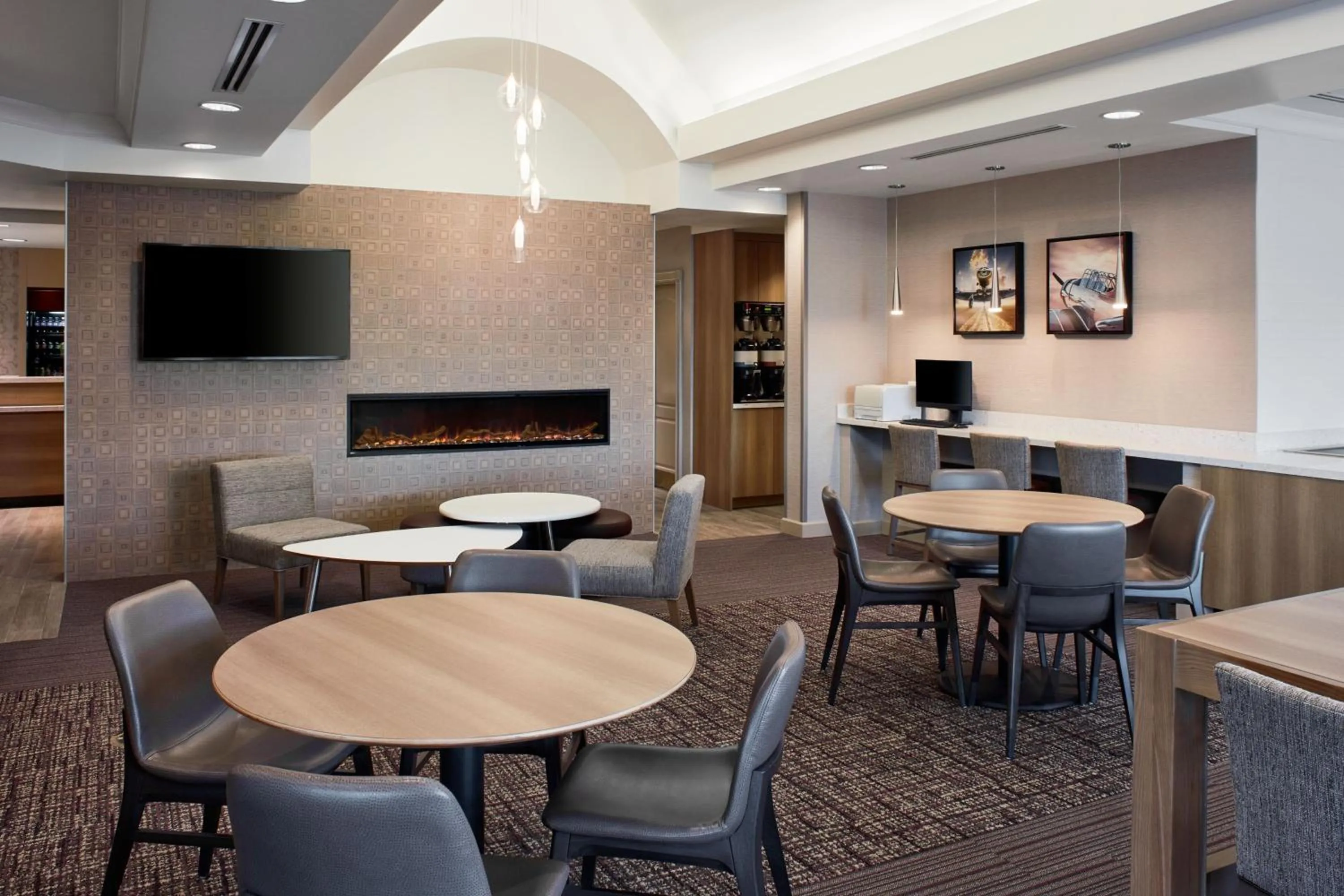 Lobby or reception in Residence Inn by Marriott Mississauga-Airport Corporate Centre West