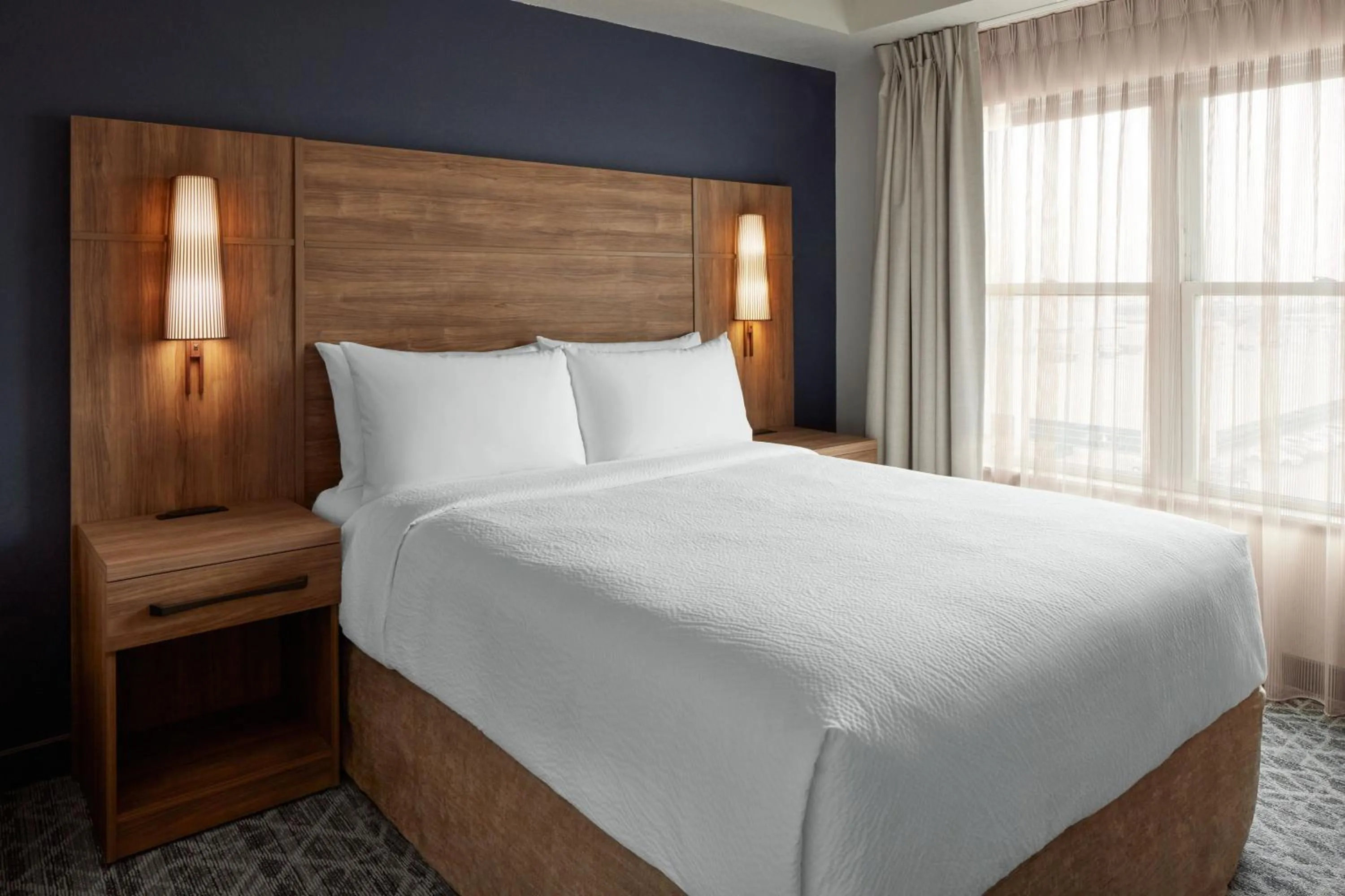 Bedroom, Bed in Residence Inn by Marriott Mississauga-Airport Corporate Centre West