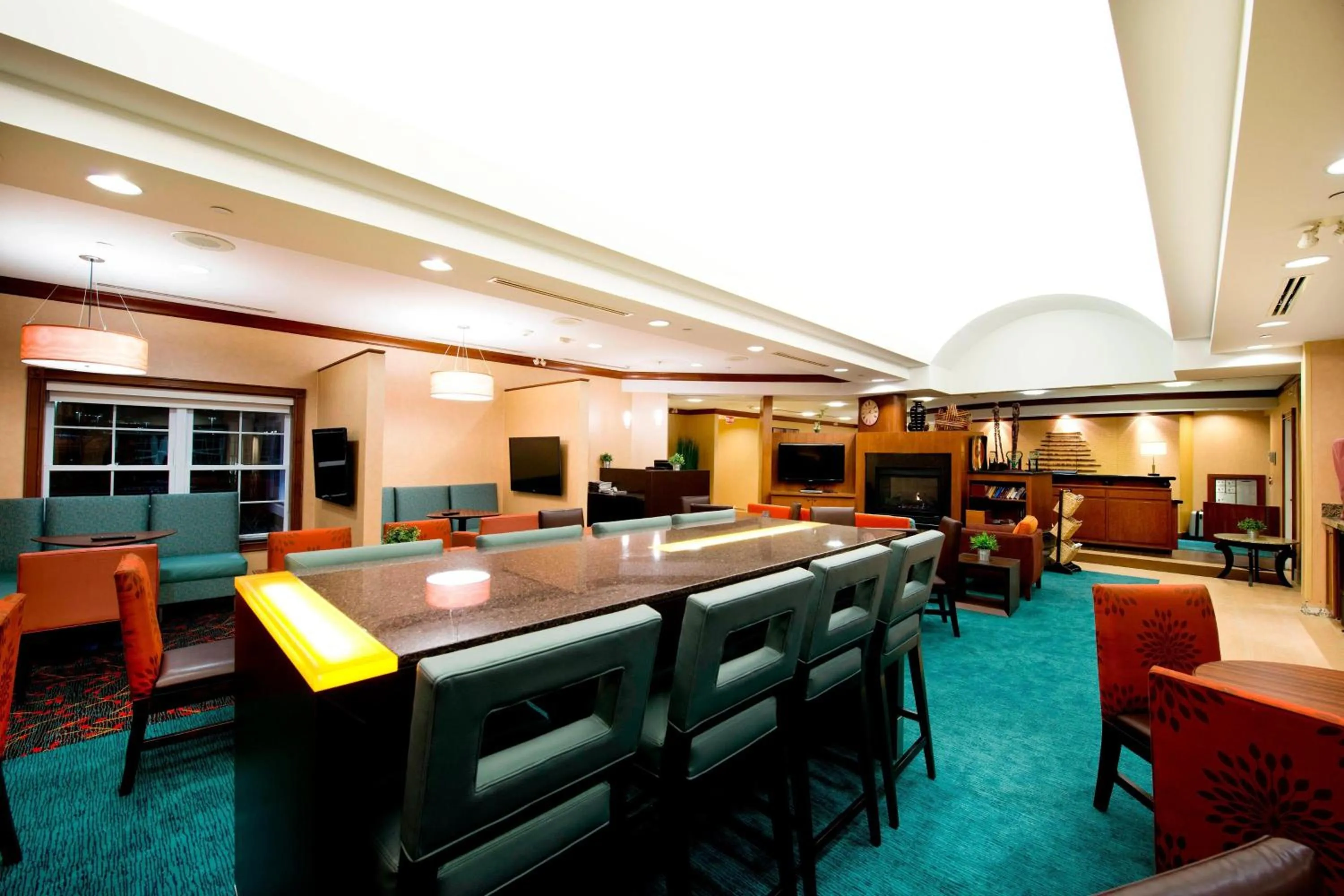 Restaurant/places to eat in Residence Inn by Marriott Mississauga-Airport Corporate Centre West