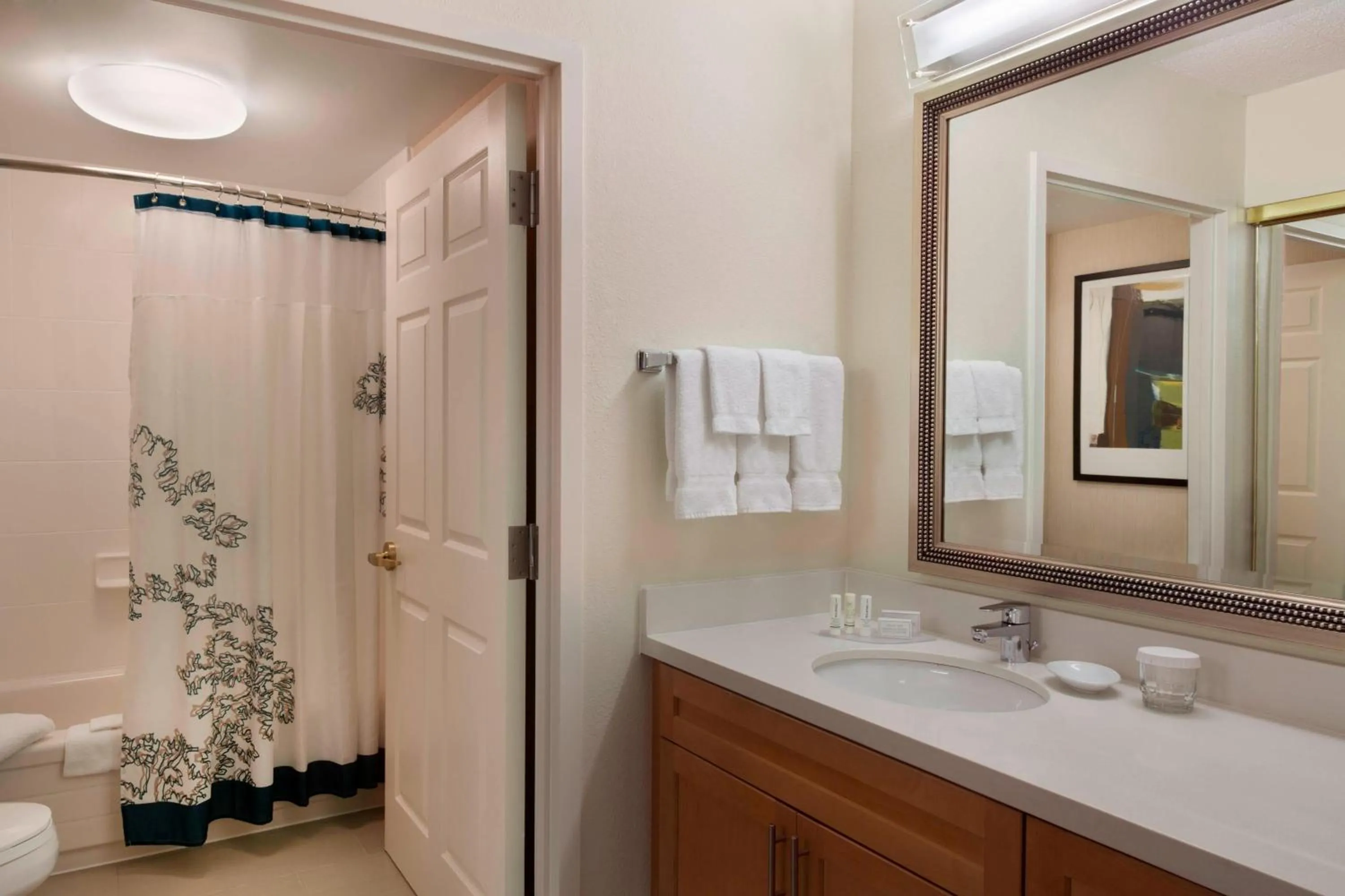 Bathroom in Residence Inn by Marriott Toronto Markham
