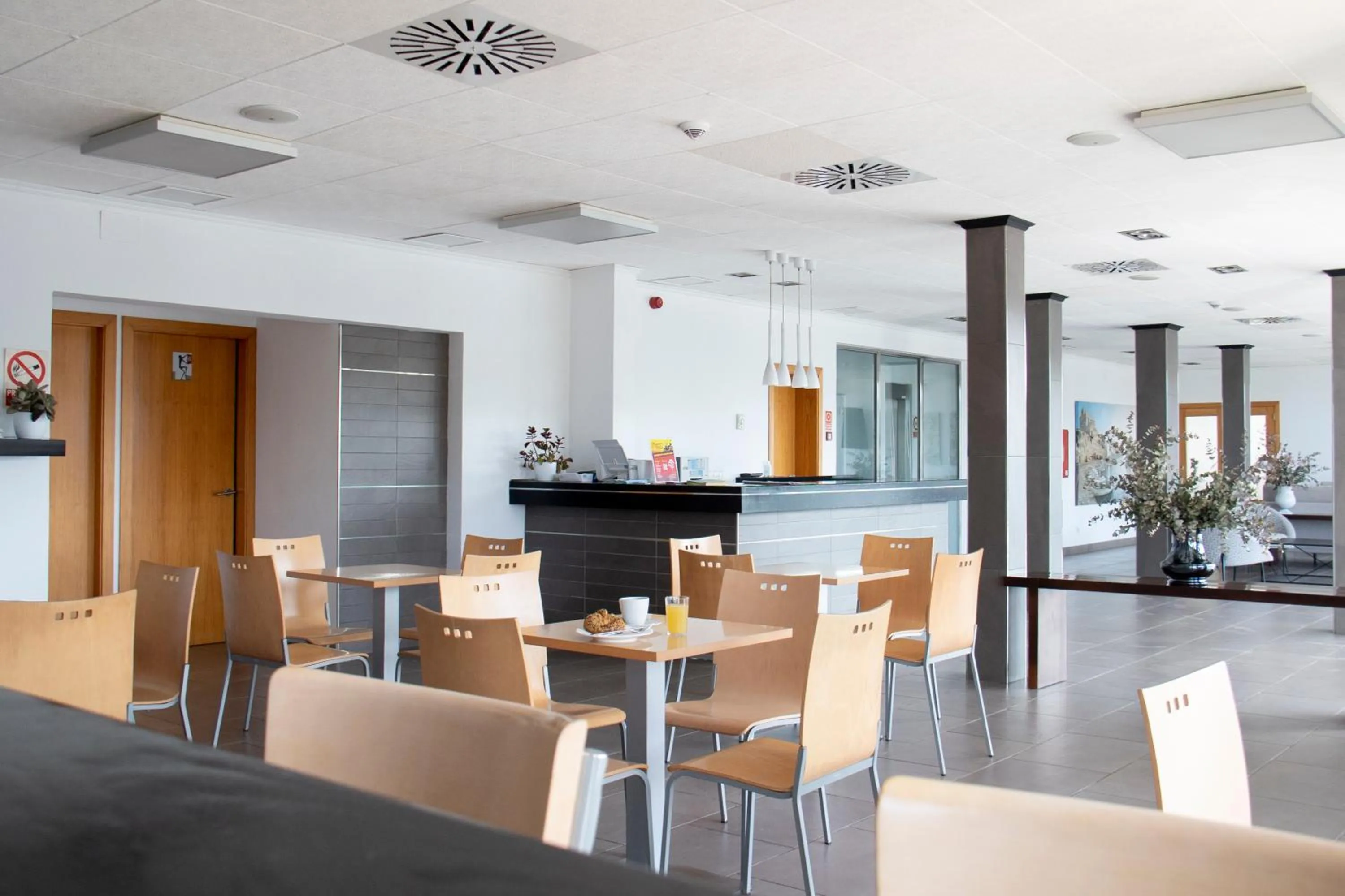 Restaurant/places to eat in Grupoandria Hotel Platja Gran