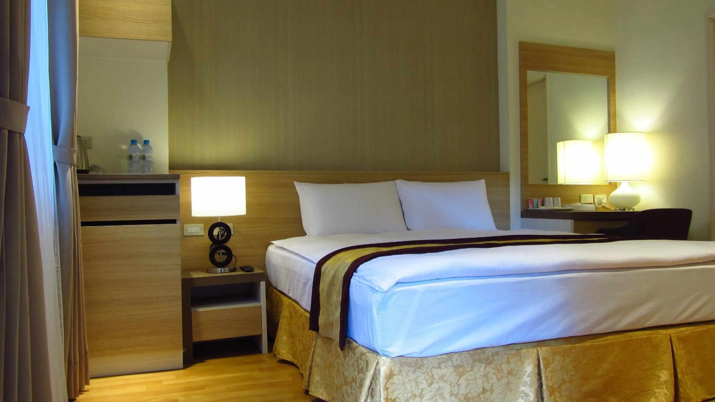 Bed in Lishan Guest House