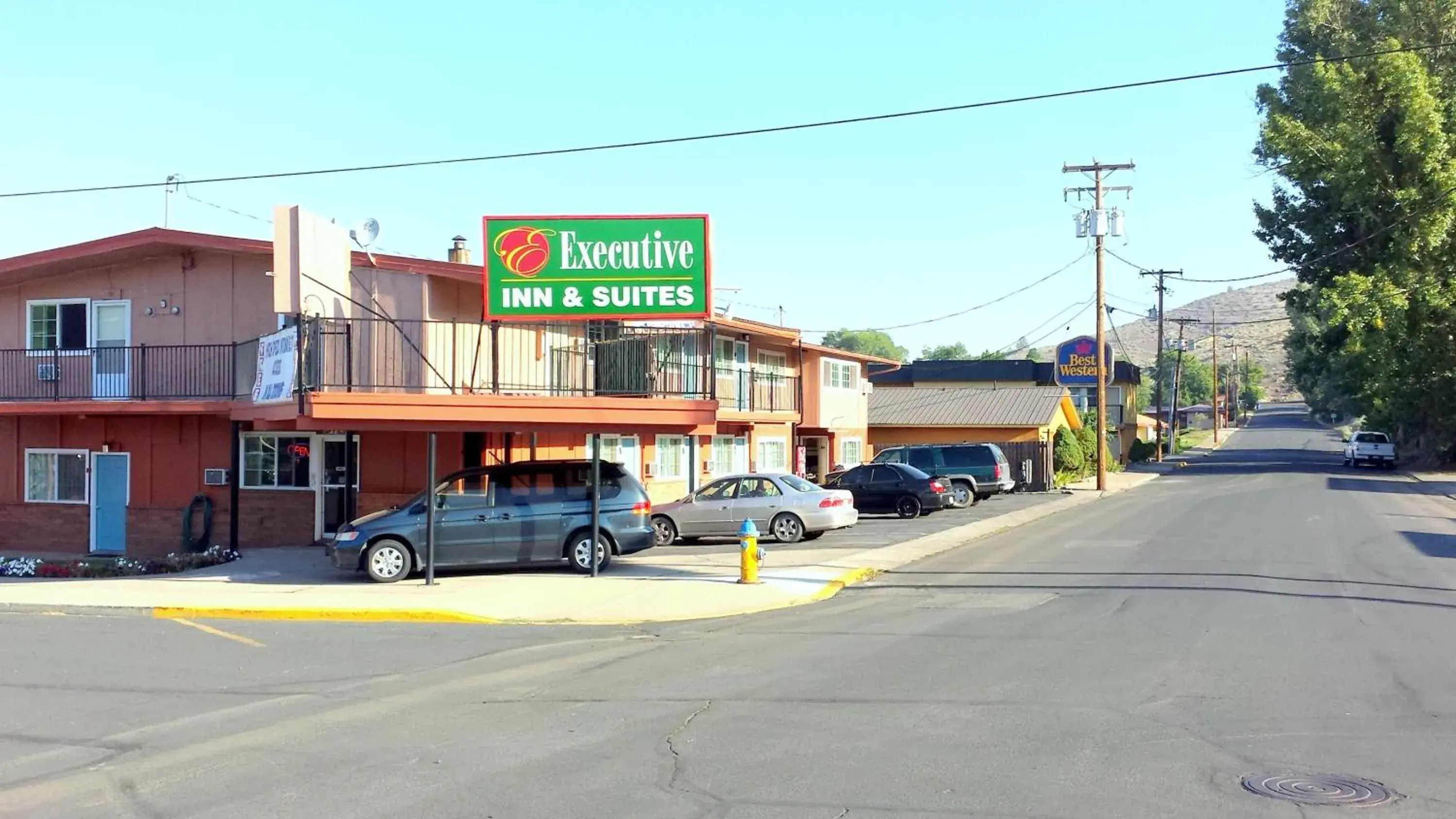 Executive Inn & Suites Executive Inn & Suites