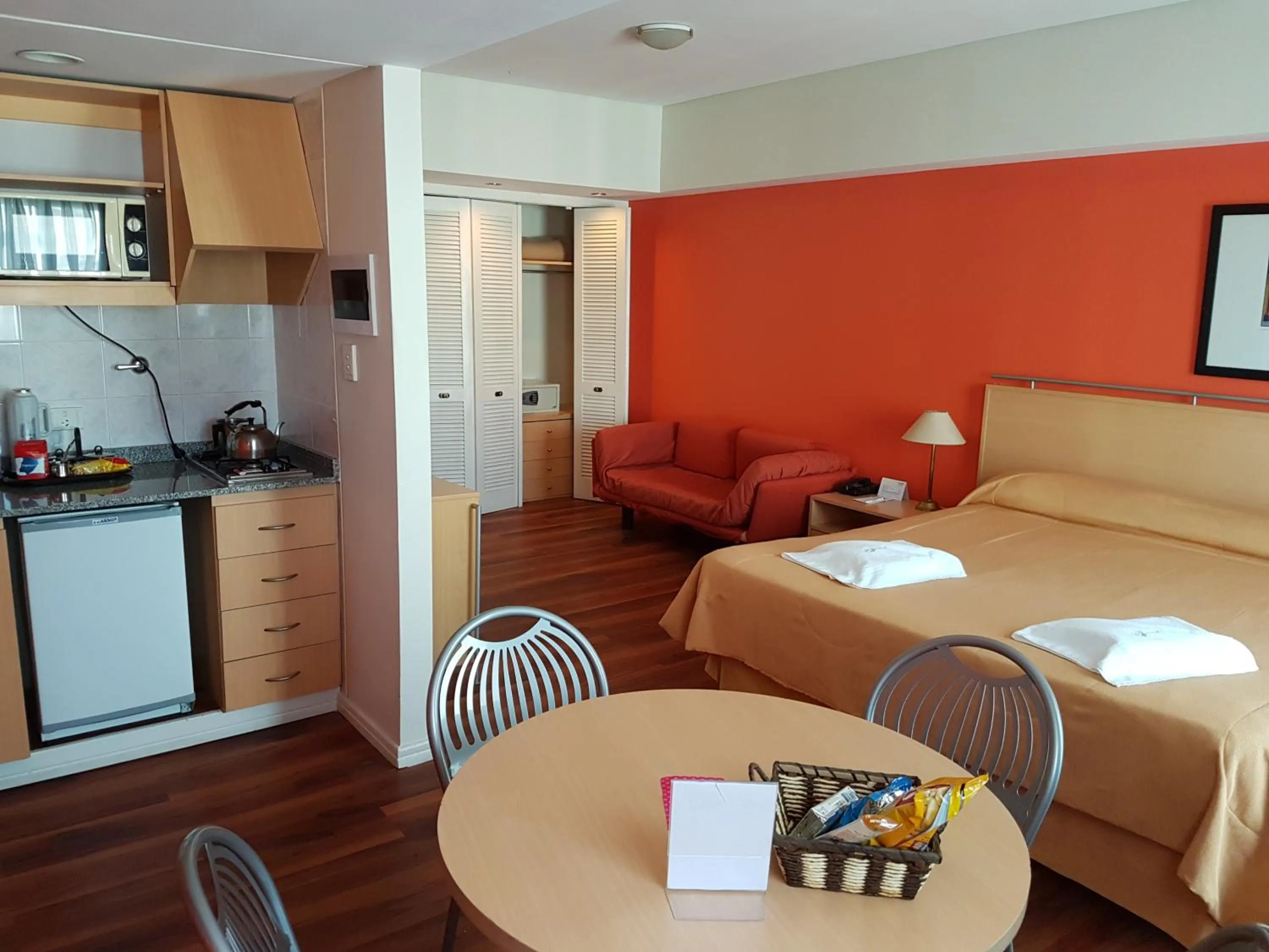 Double Room in Intersur Suites