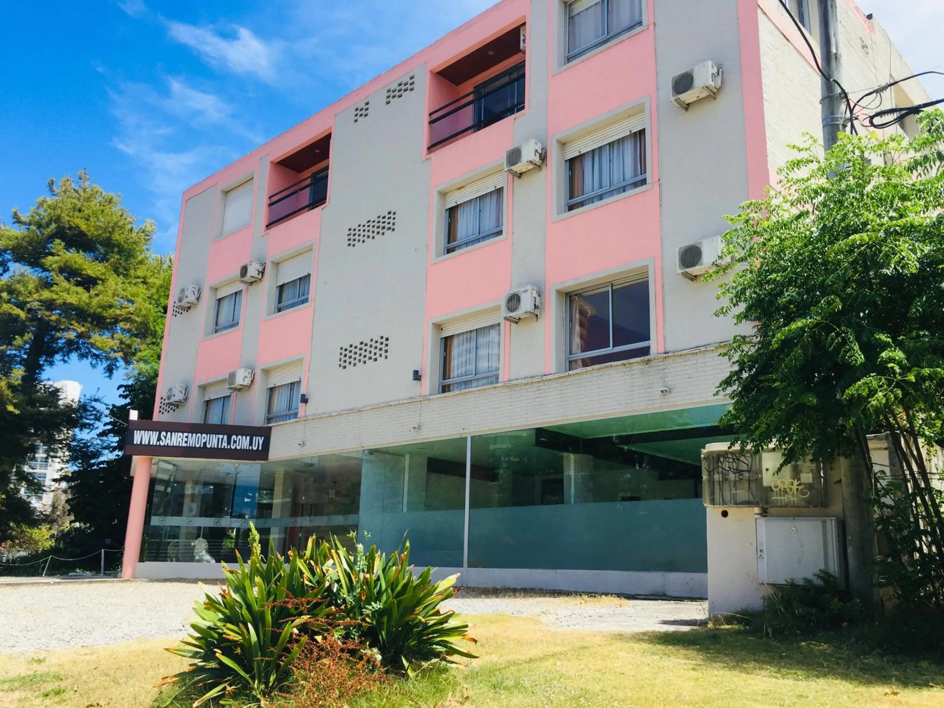 Property building in San Remo Punta Hotel