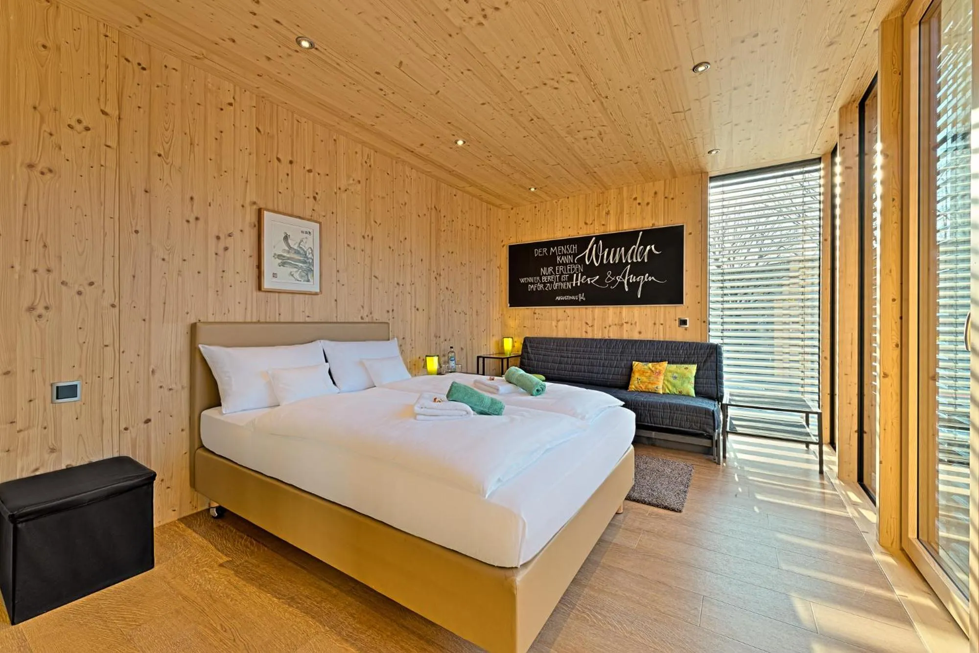 Photo of the whole room, Bed in KleinHOTEL Biedenkopf