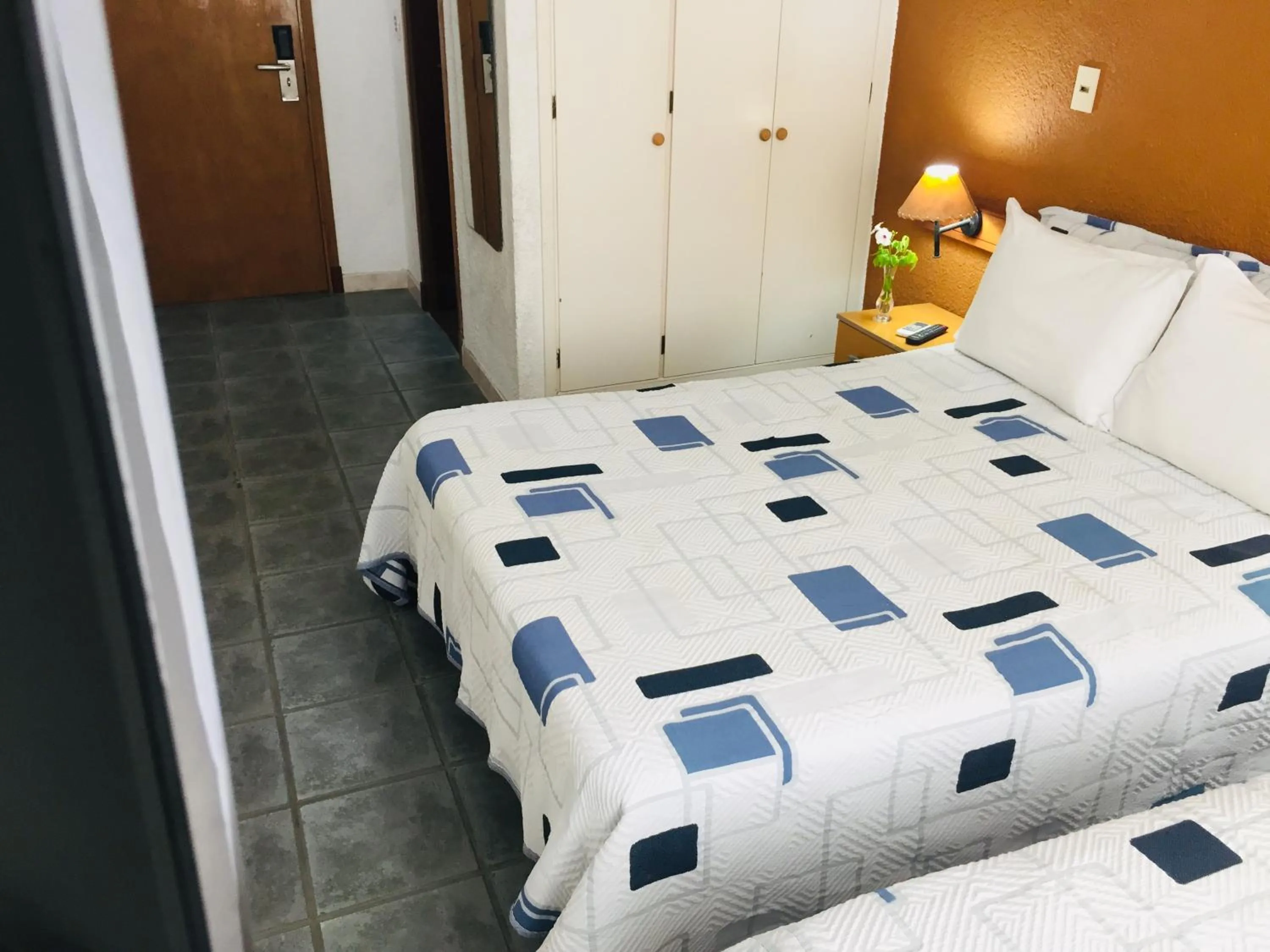 Photo of the whole room, Bed in San Remo Terrazas Hotel