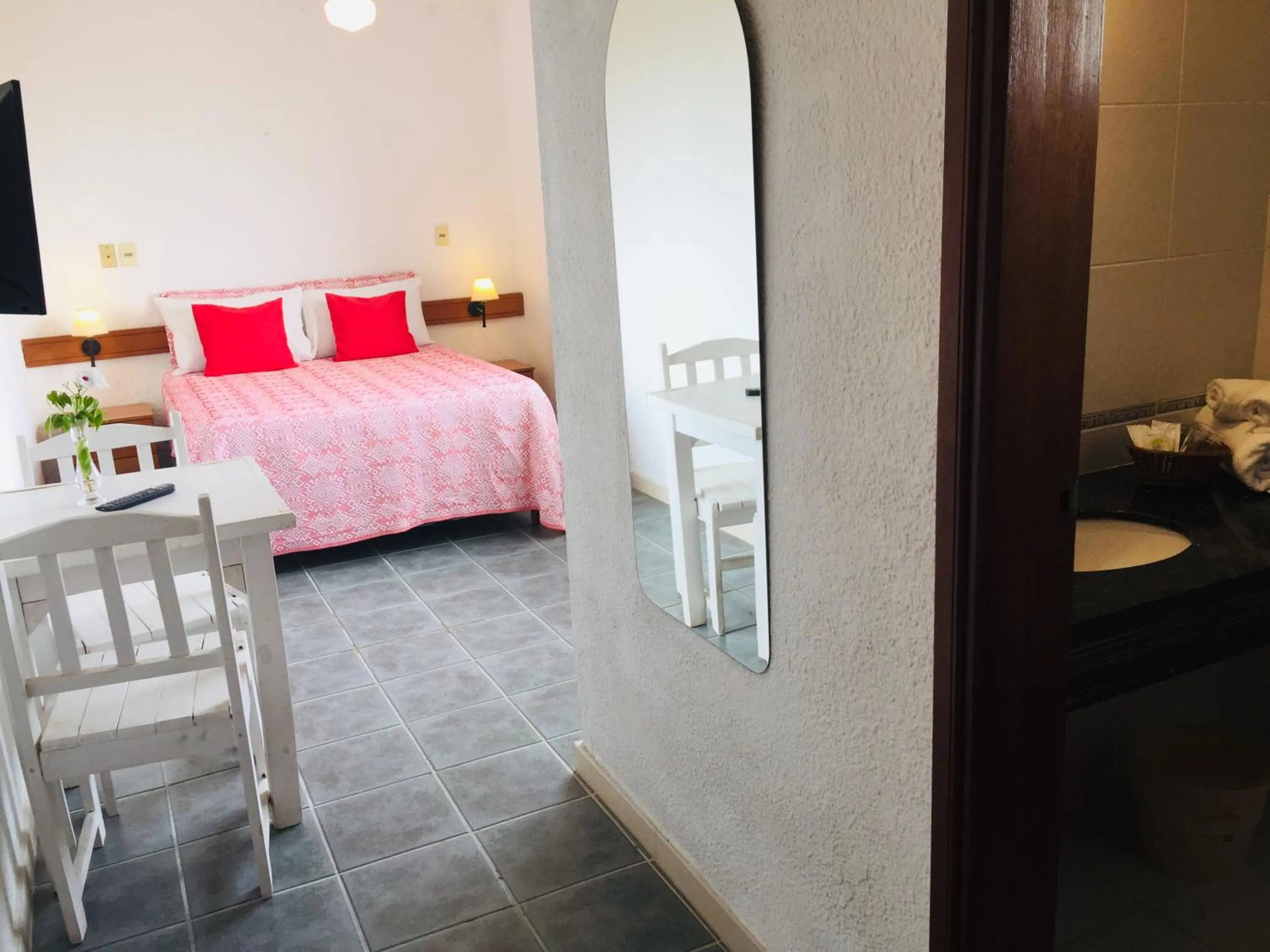 Photo of the whole room, Bed in San Remo Terrazas Hotel