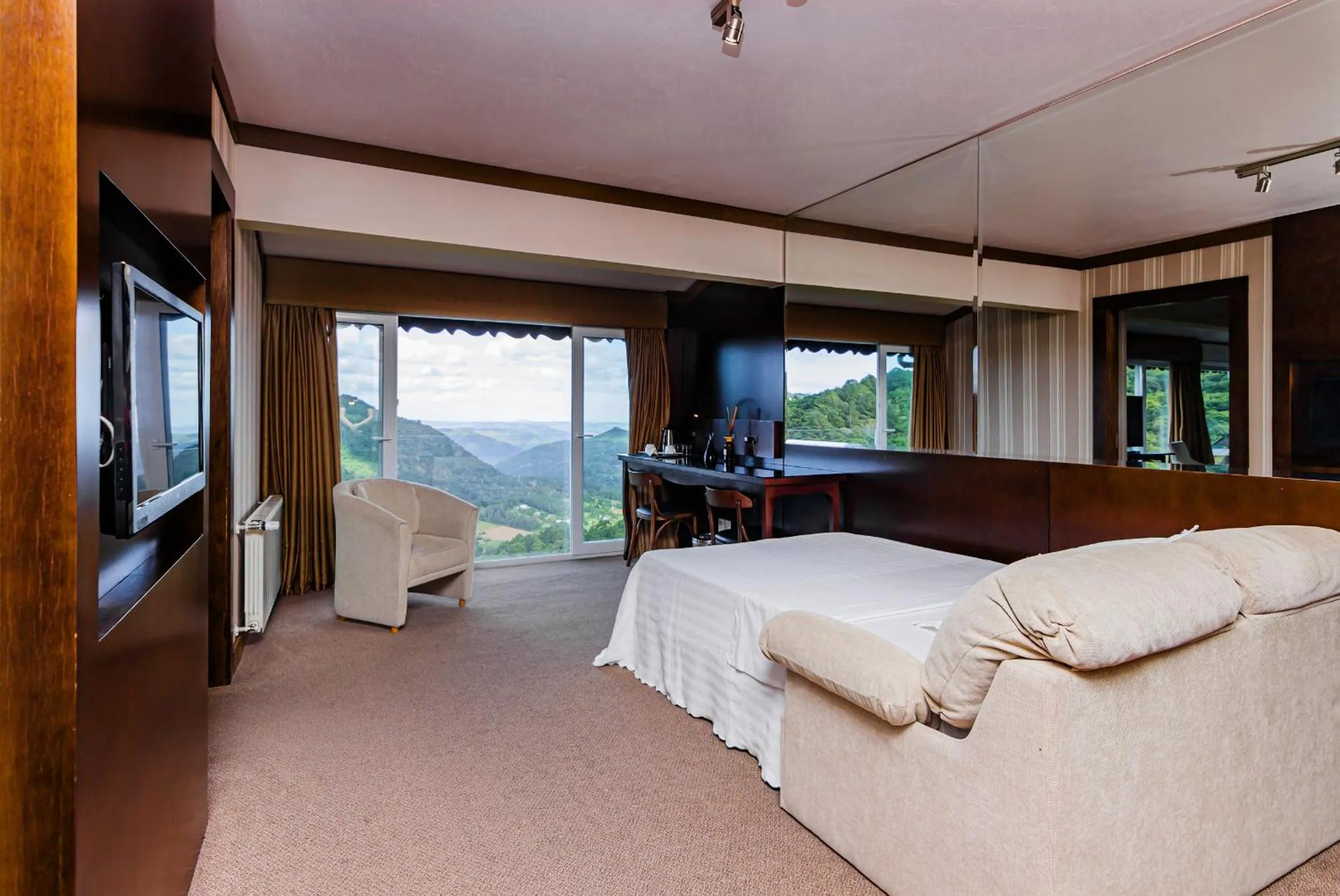 TV and multimedia, Bed in Villa Bella Hotel & SPA Gramado