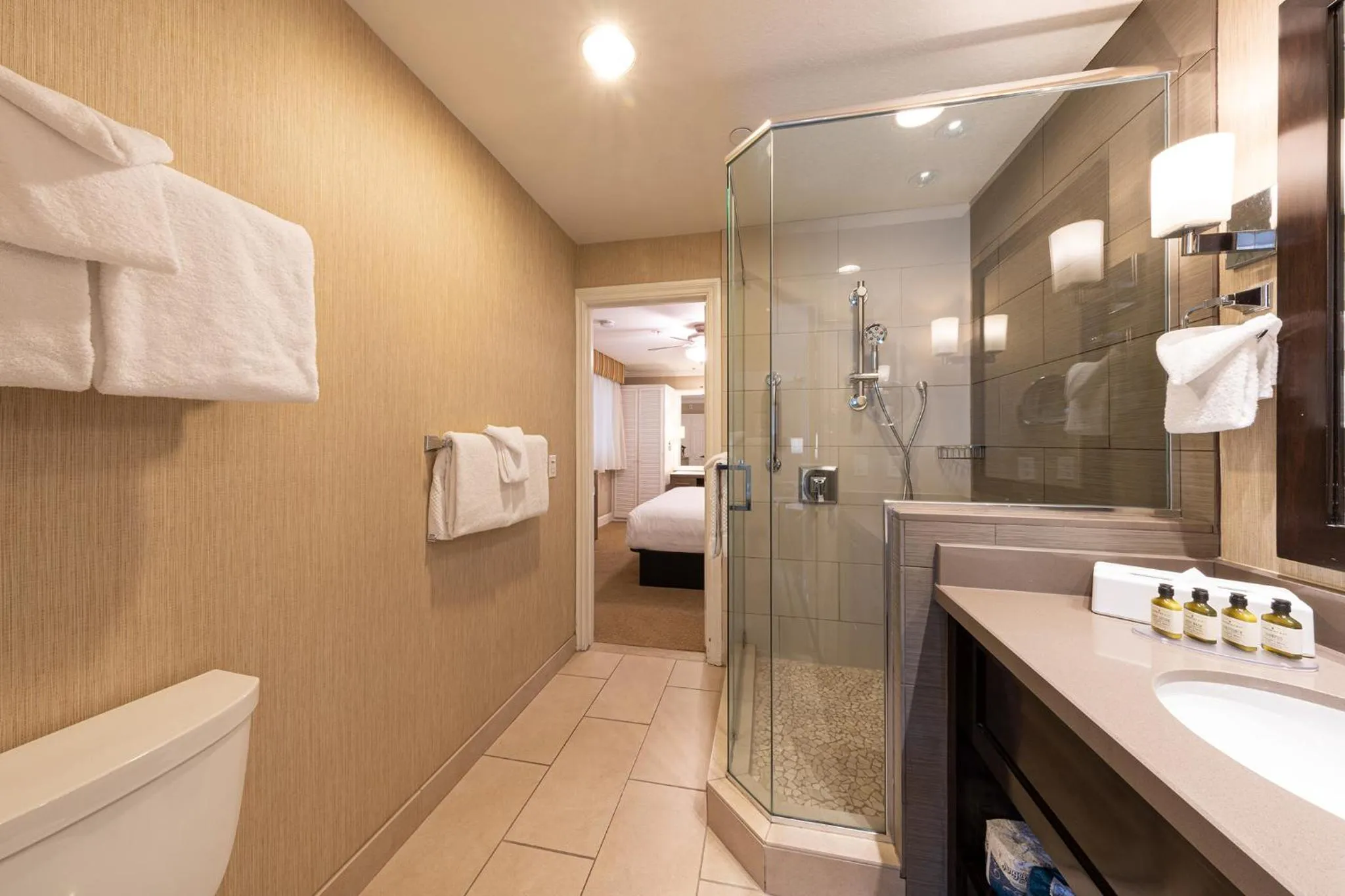 Bathroom in Carlsbad Inn Beach Resort