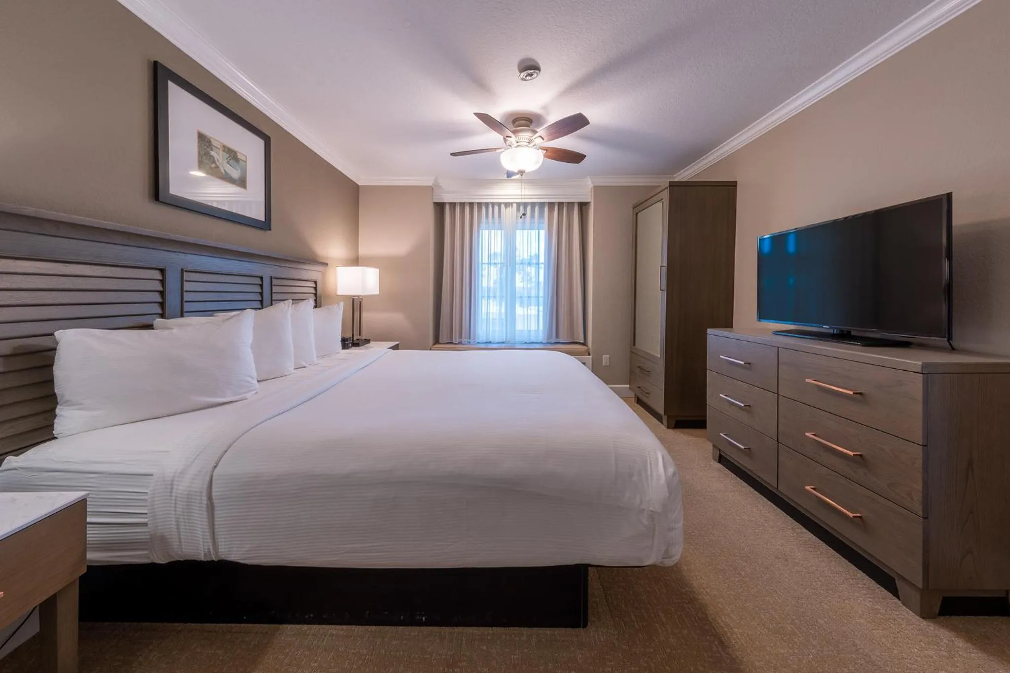 Bedroom, Bed in Carlsbad Inn Beach Resort