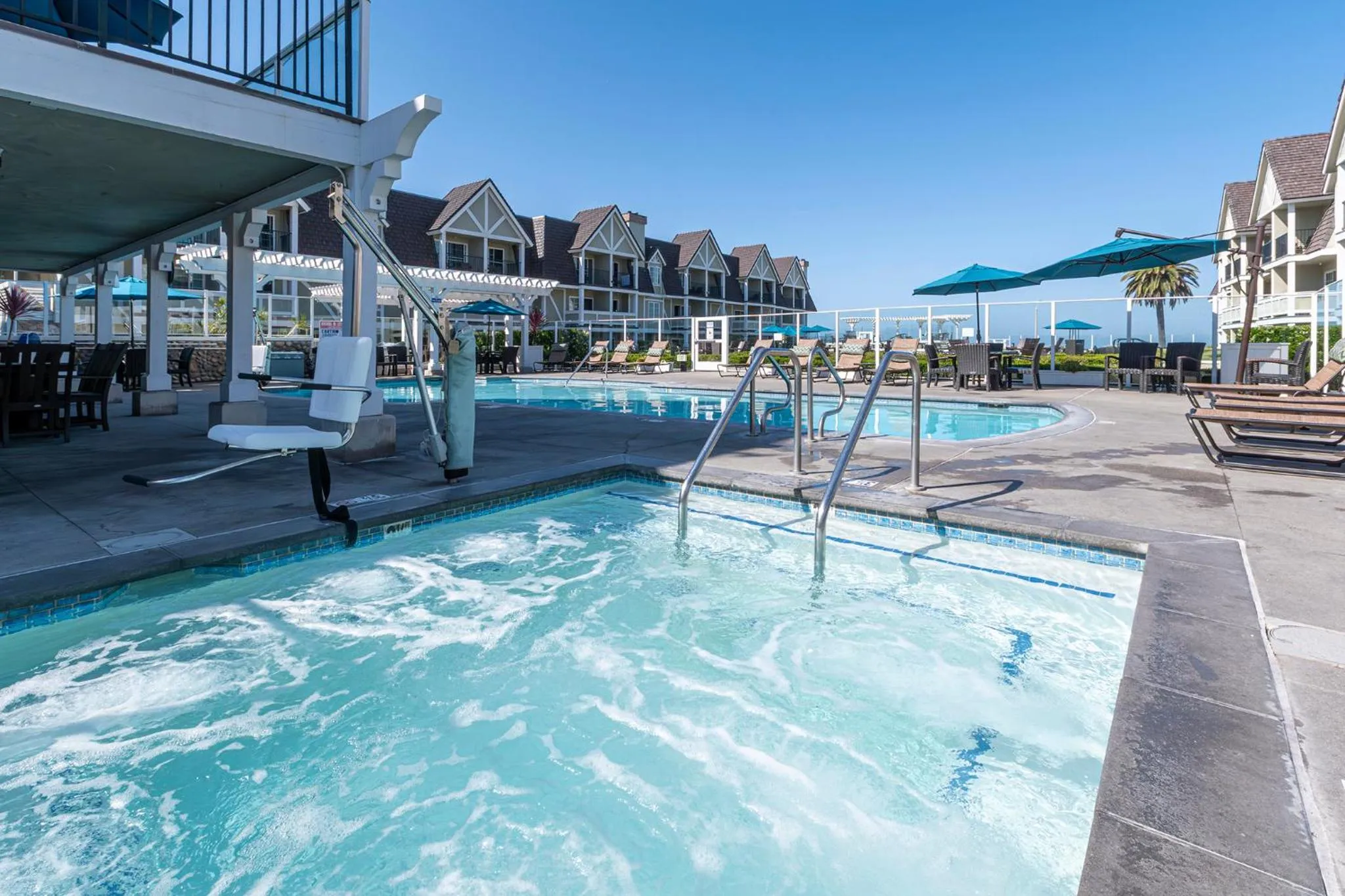 Hot Tub in Carlsbad Inn Beach Resort