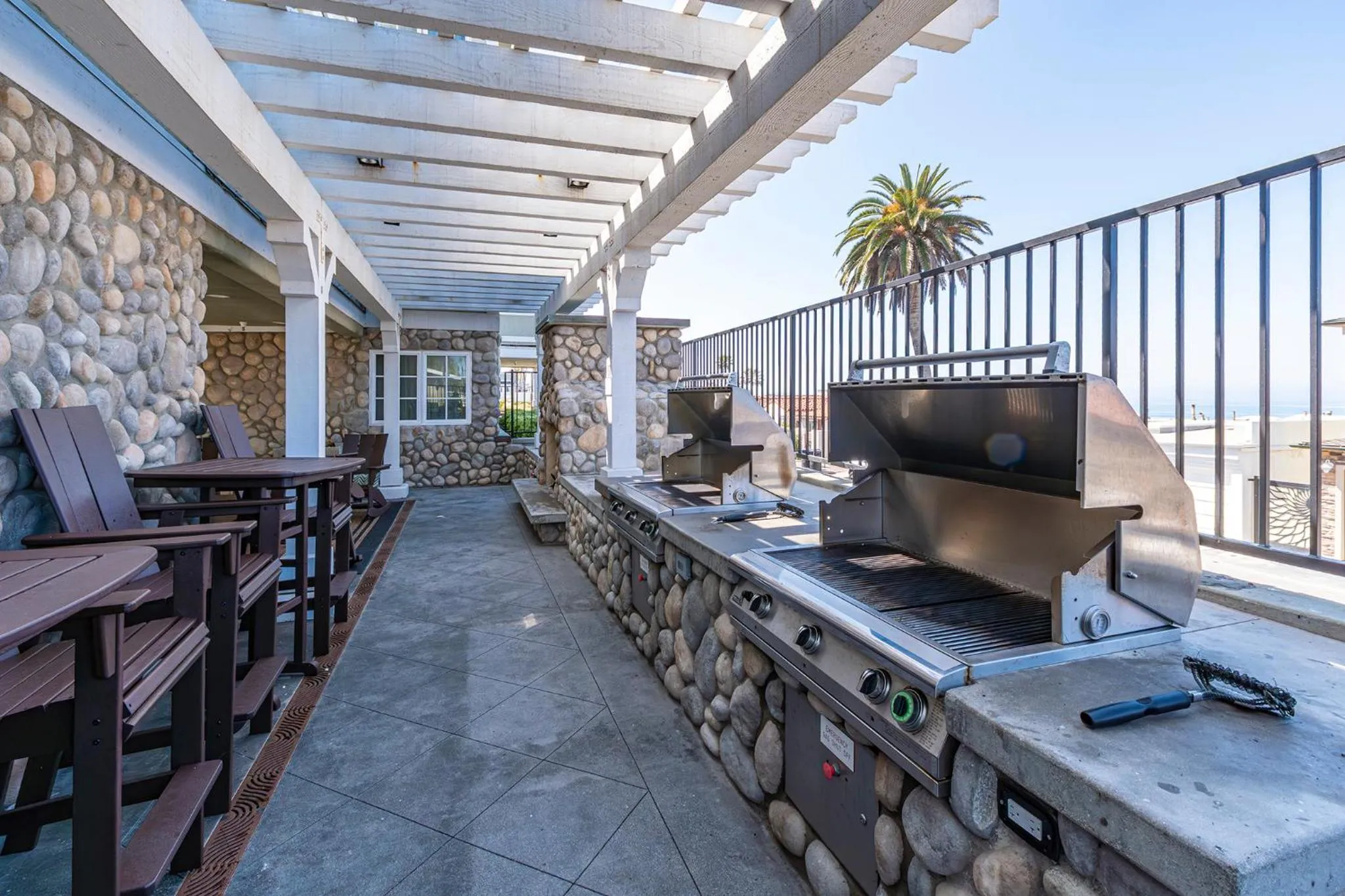 BBQ facilities in Carlsbad Inn Beach Resort