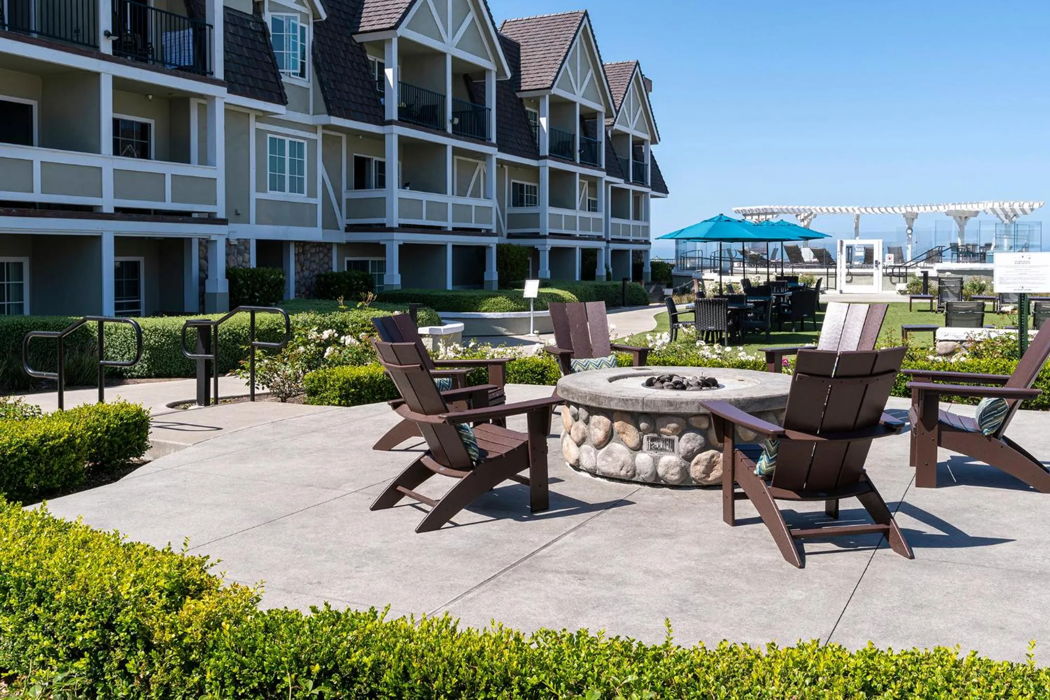 fireplace in Carlsbad Inn Beach Resort
