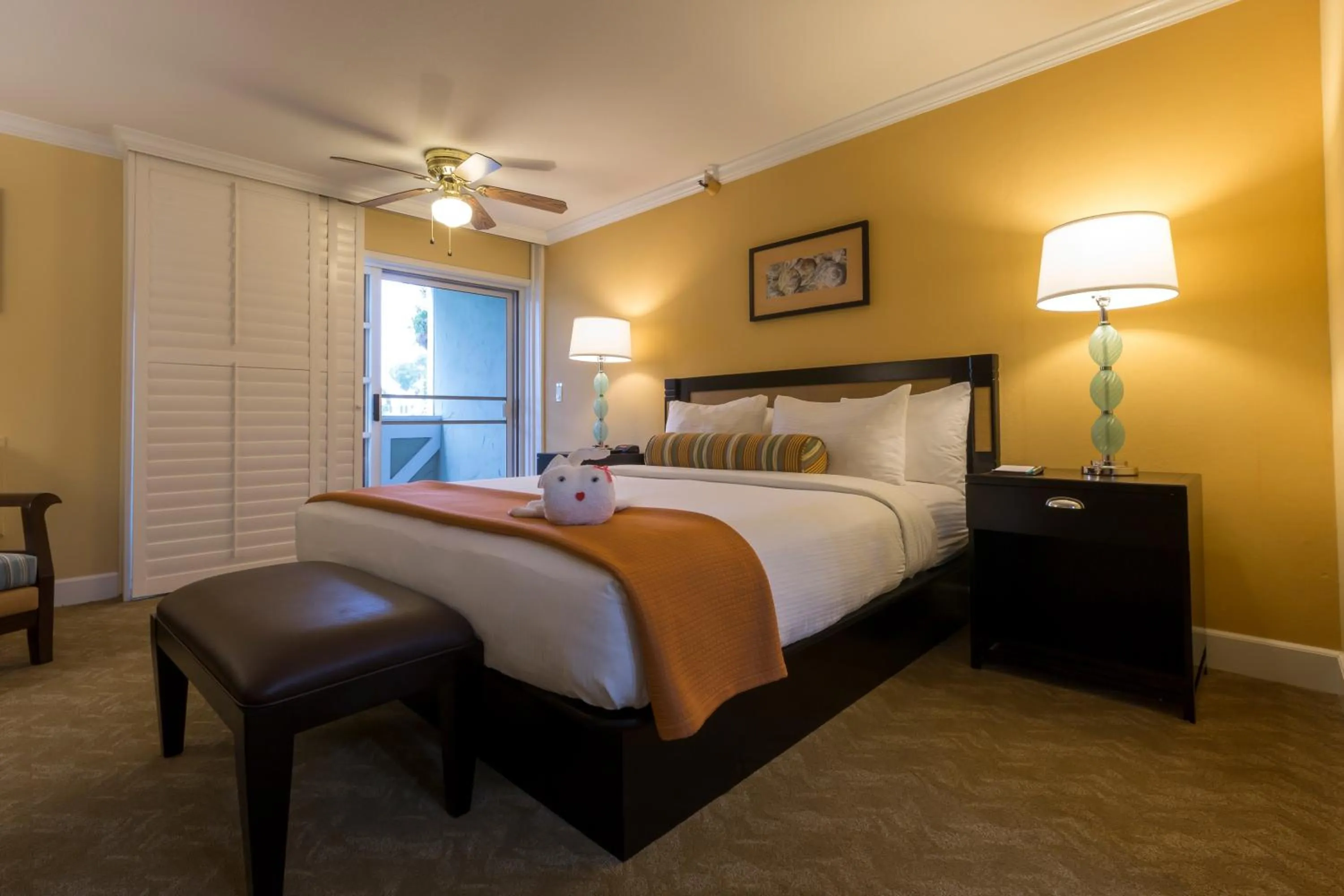 Bed in Carlsbad Inn Beach Resort