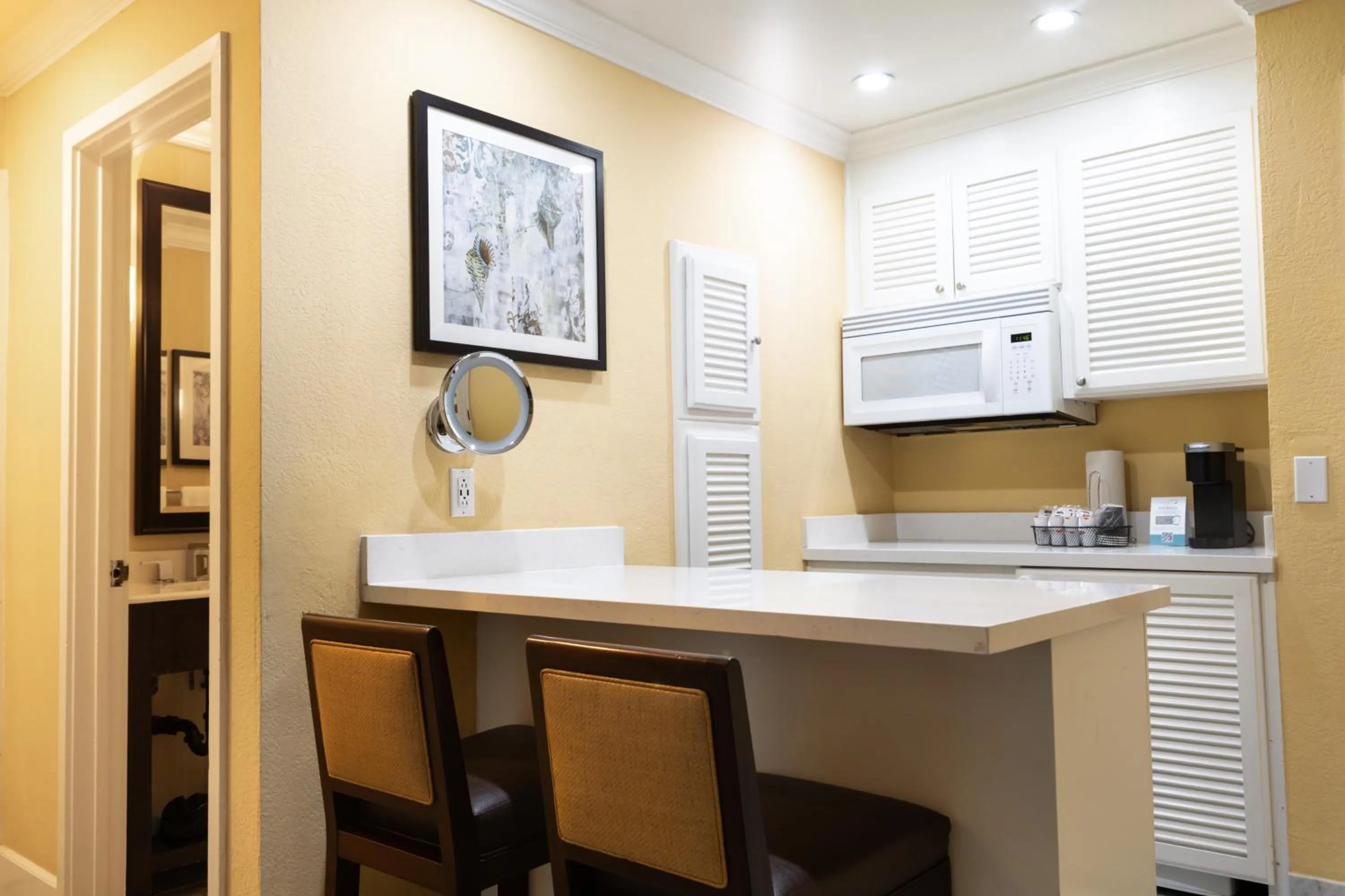 Seating area in Carlsbad Inn Beach Resort